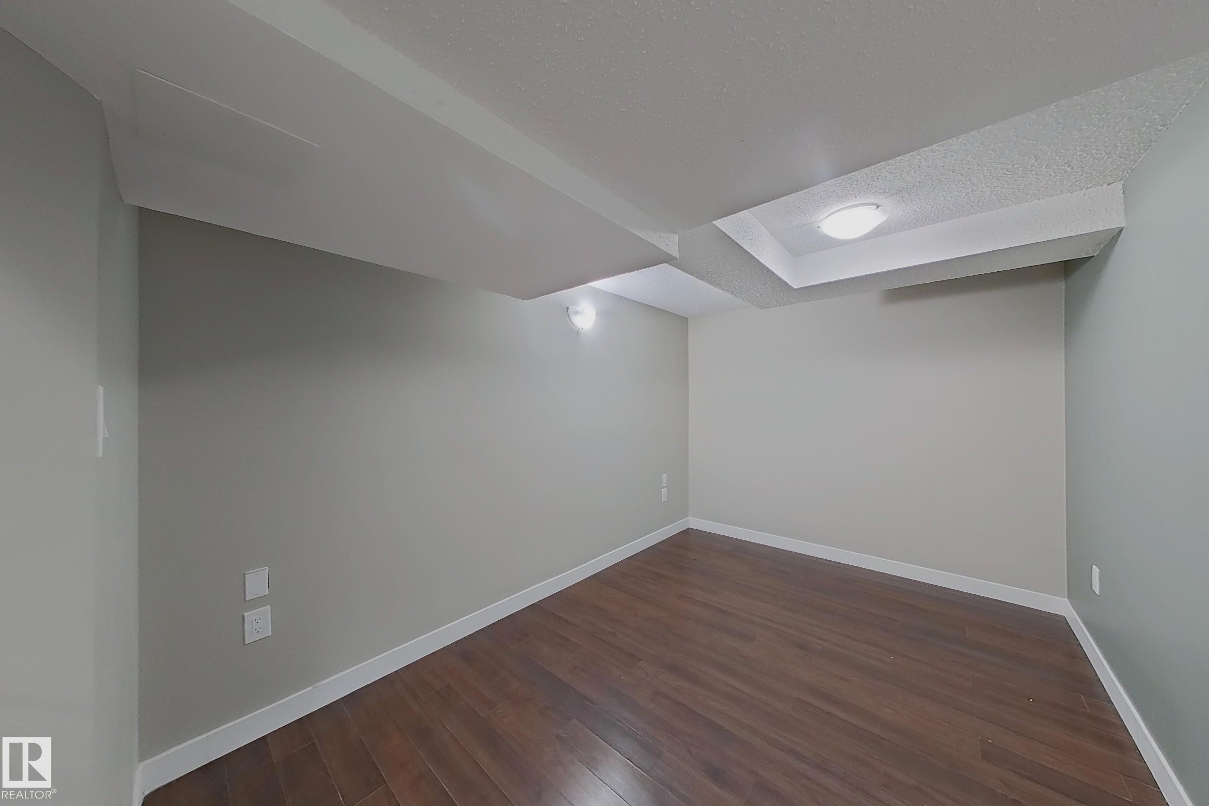 












15135 31 Street

,
Edmonton,




AB
T5Y 0S2

