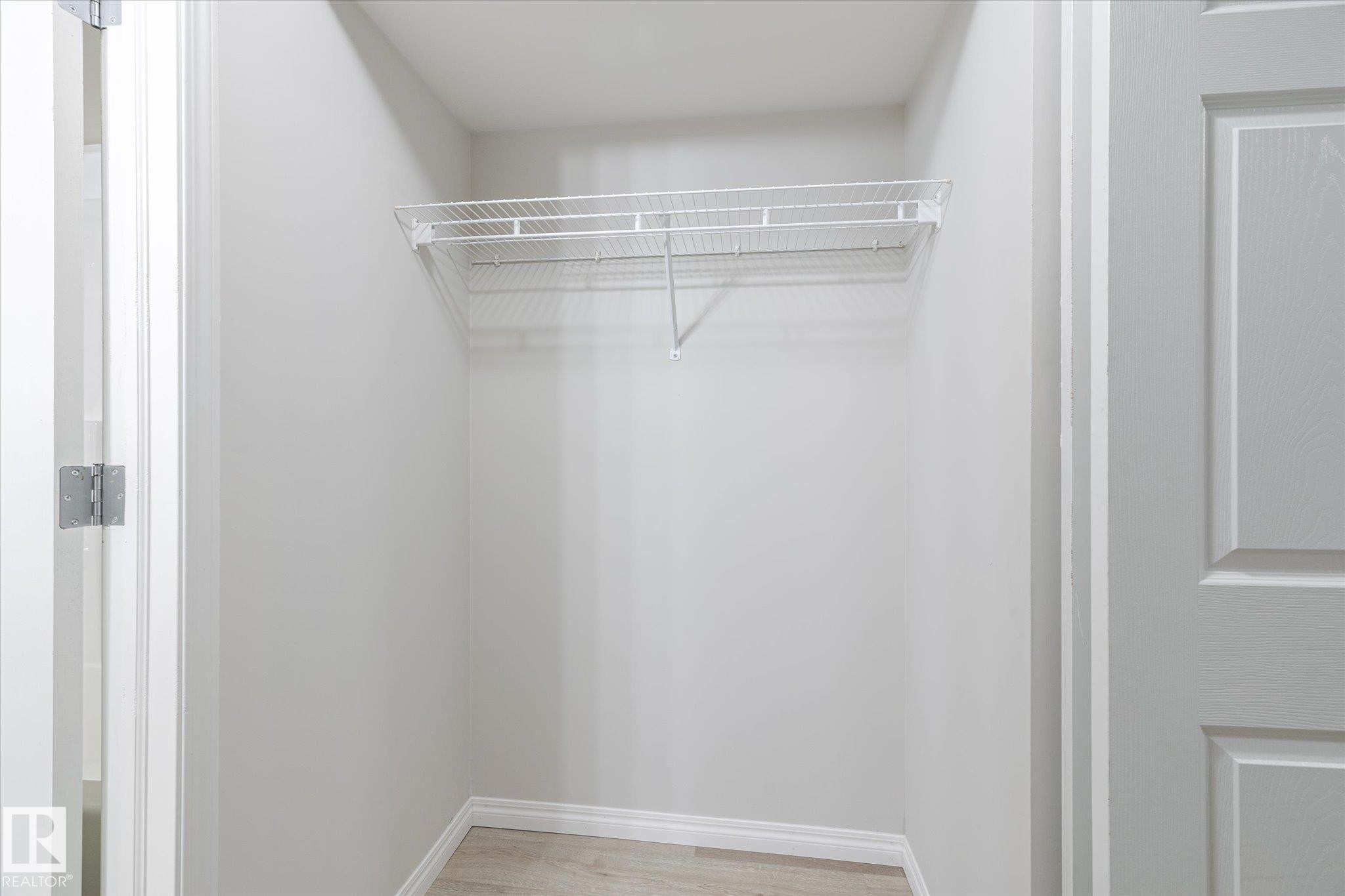 












111 40 SUMMERWOOD Boulevard

,
Sherwood Park,




AB
T8H 0C3

