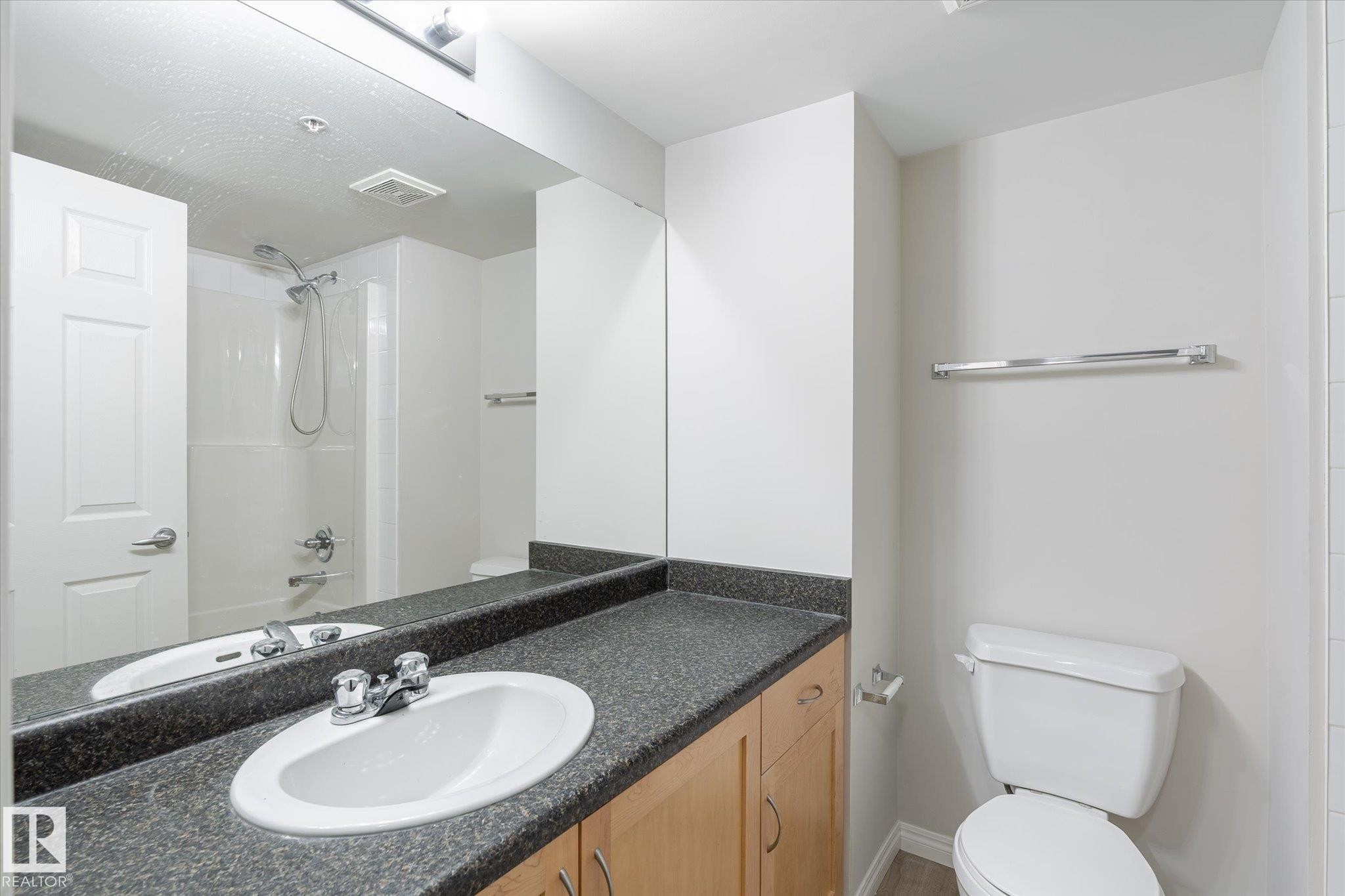 












111 40 SUMMERWOOD Boulevard

,
Sherwood Park,




AB
T8H 0C3

