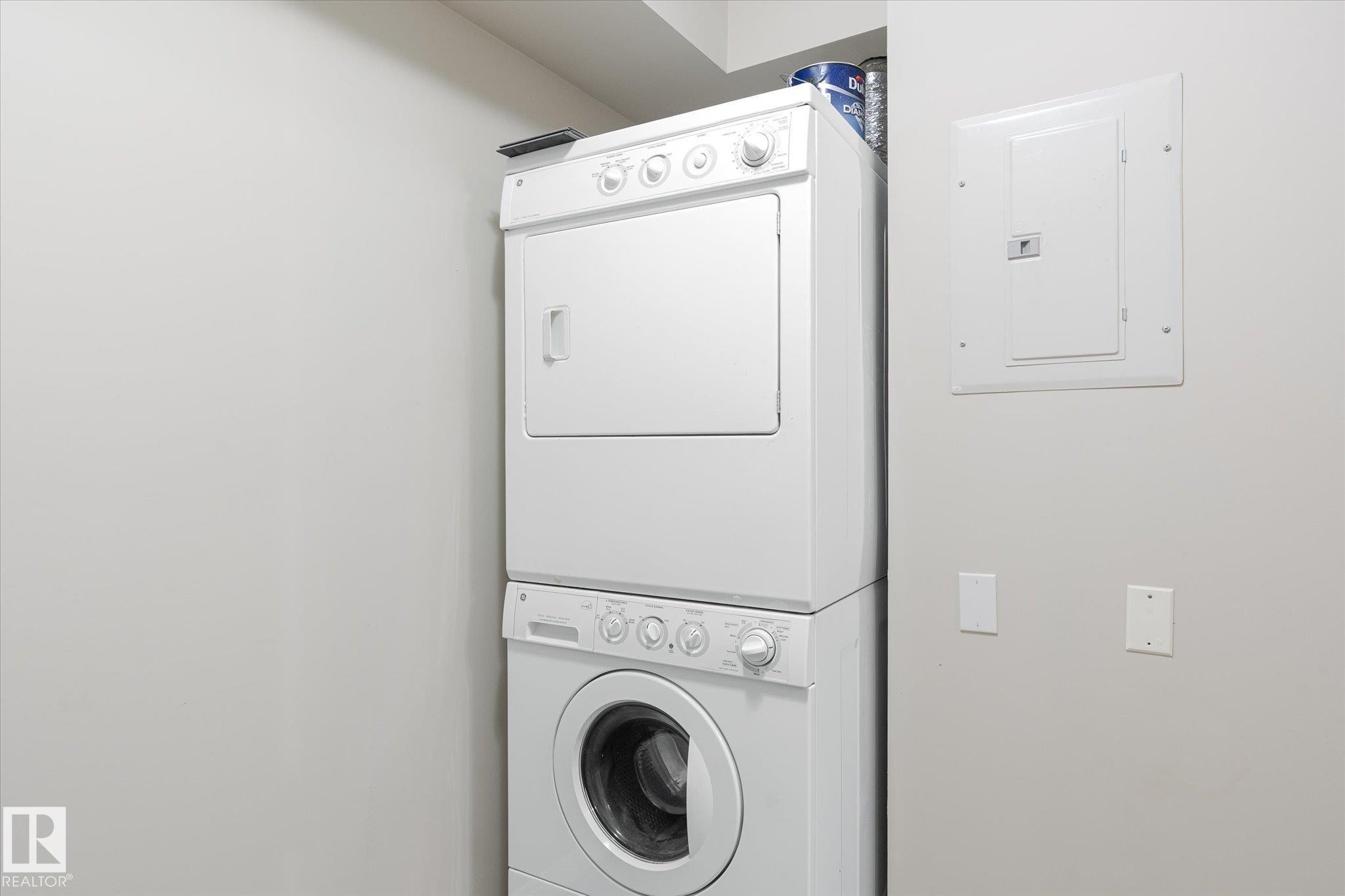 












111 40 SUMMERWOOD Boulevard

,
Sherwood Park,




AB
T8H 0C3

