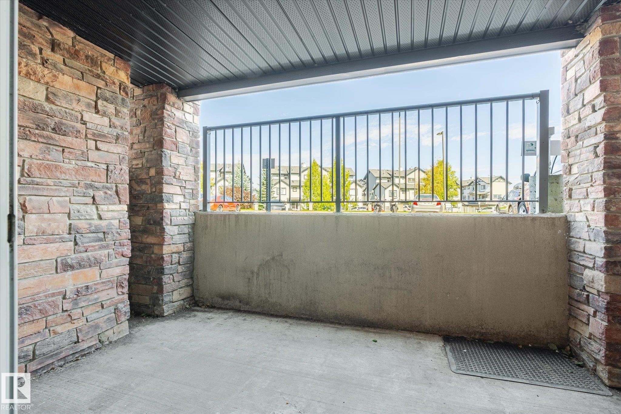 












111 40 SUMMERWOOD Boulevard

,
Sherwood Park,




AB
T8H 0C3

