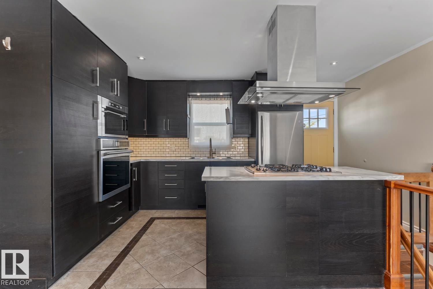 












5508-51 AVENUE Avenue

,
Cold Lake,




AB
T9M 1R1

