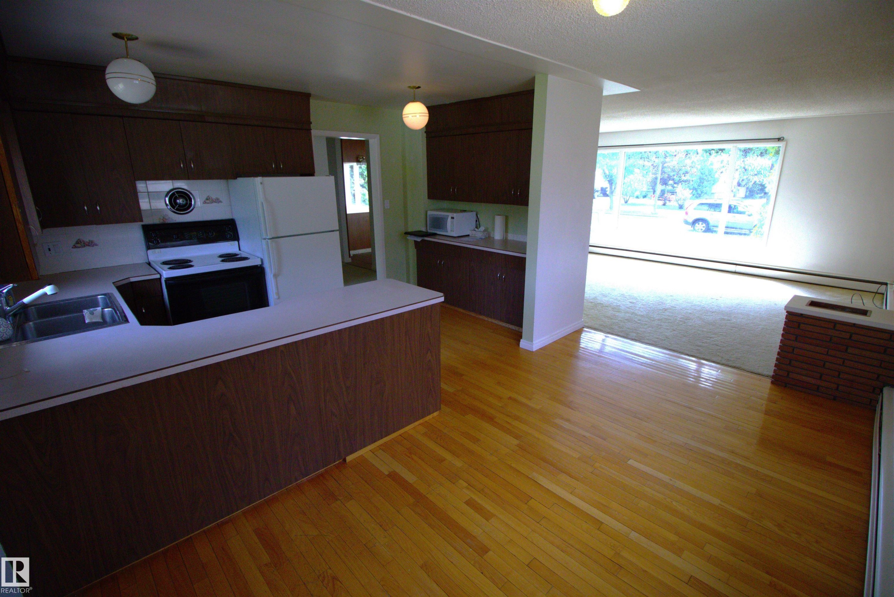 












12411 89 Street

,
Edmonton,




AB
T5B 3X1

