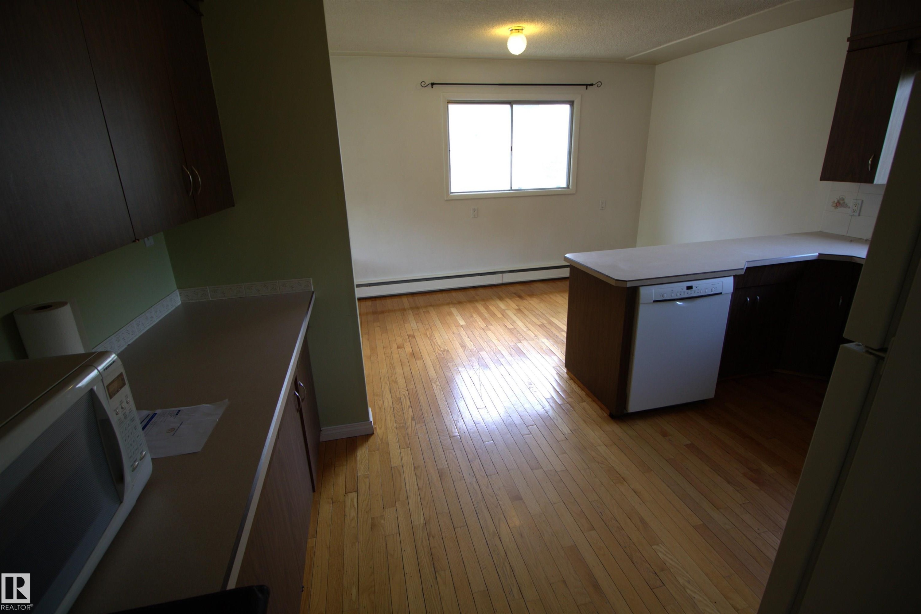 












12411 89 Street

,
Edmonton,




AB
T5B 3X1

