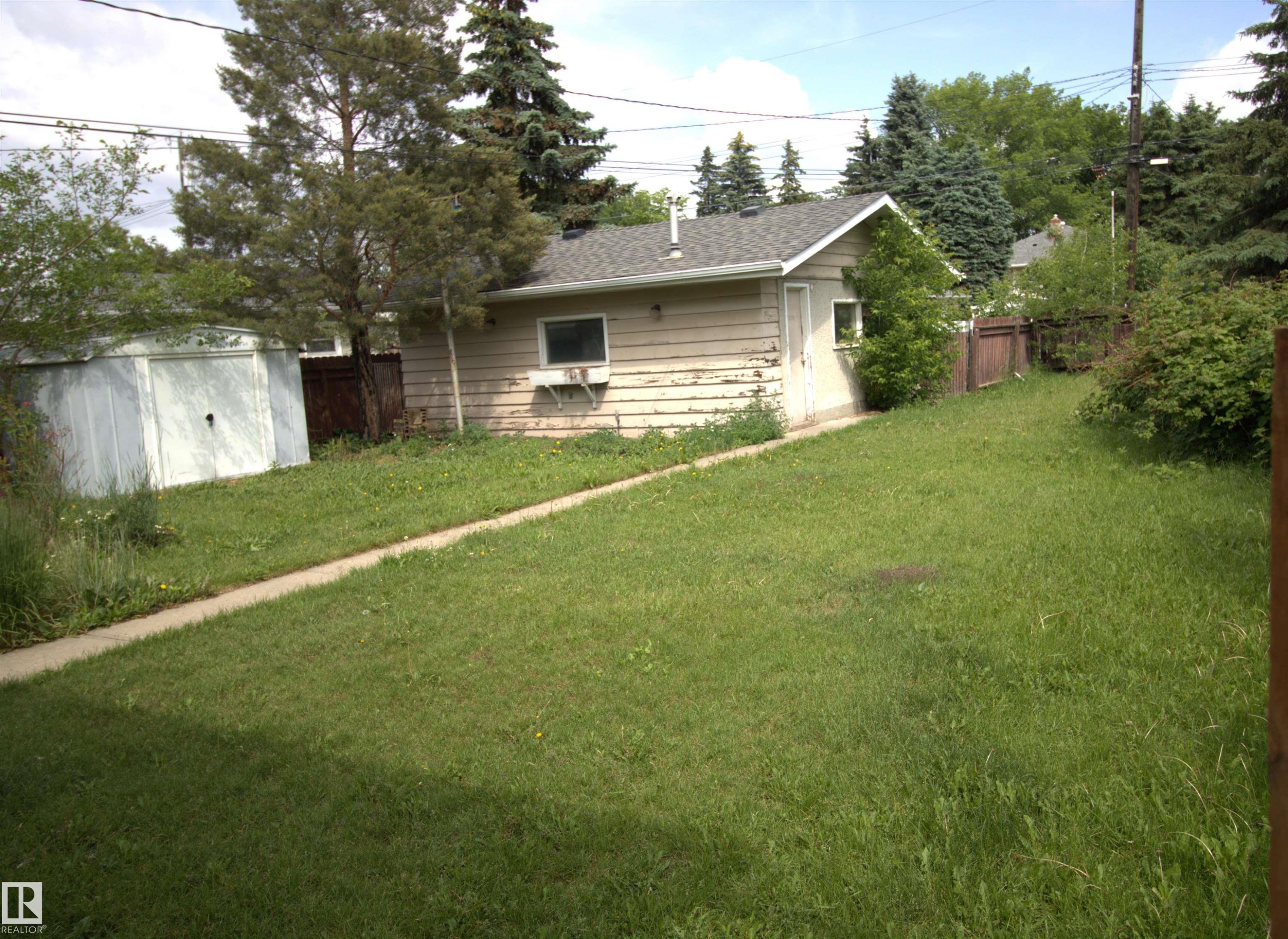 












12411 89 Street

,
Edmonton,




AB
T5B 3X1

