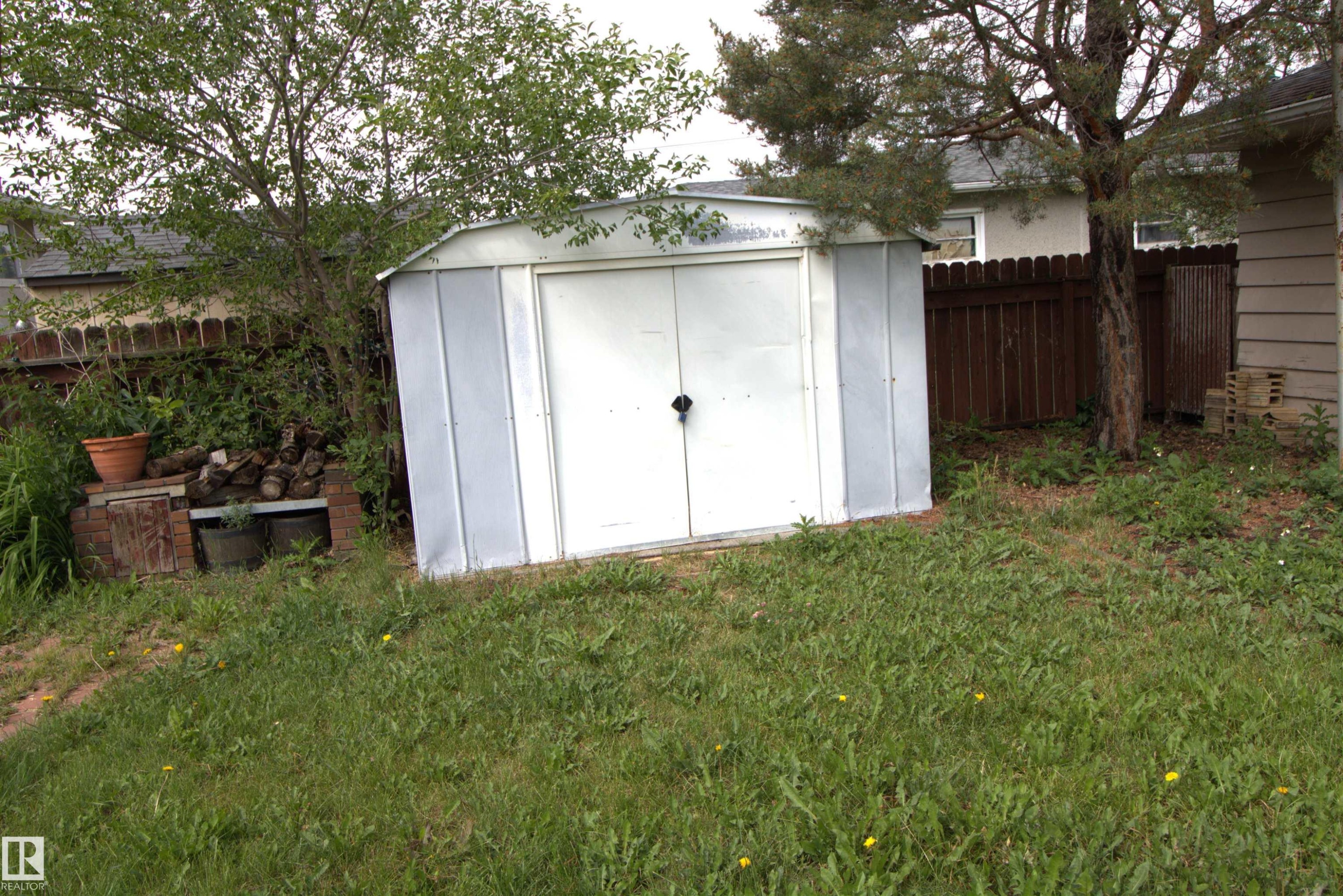 












12411 89 Street

,
Edmonton,




AB
T5B 3X1

