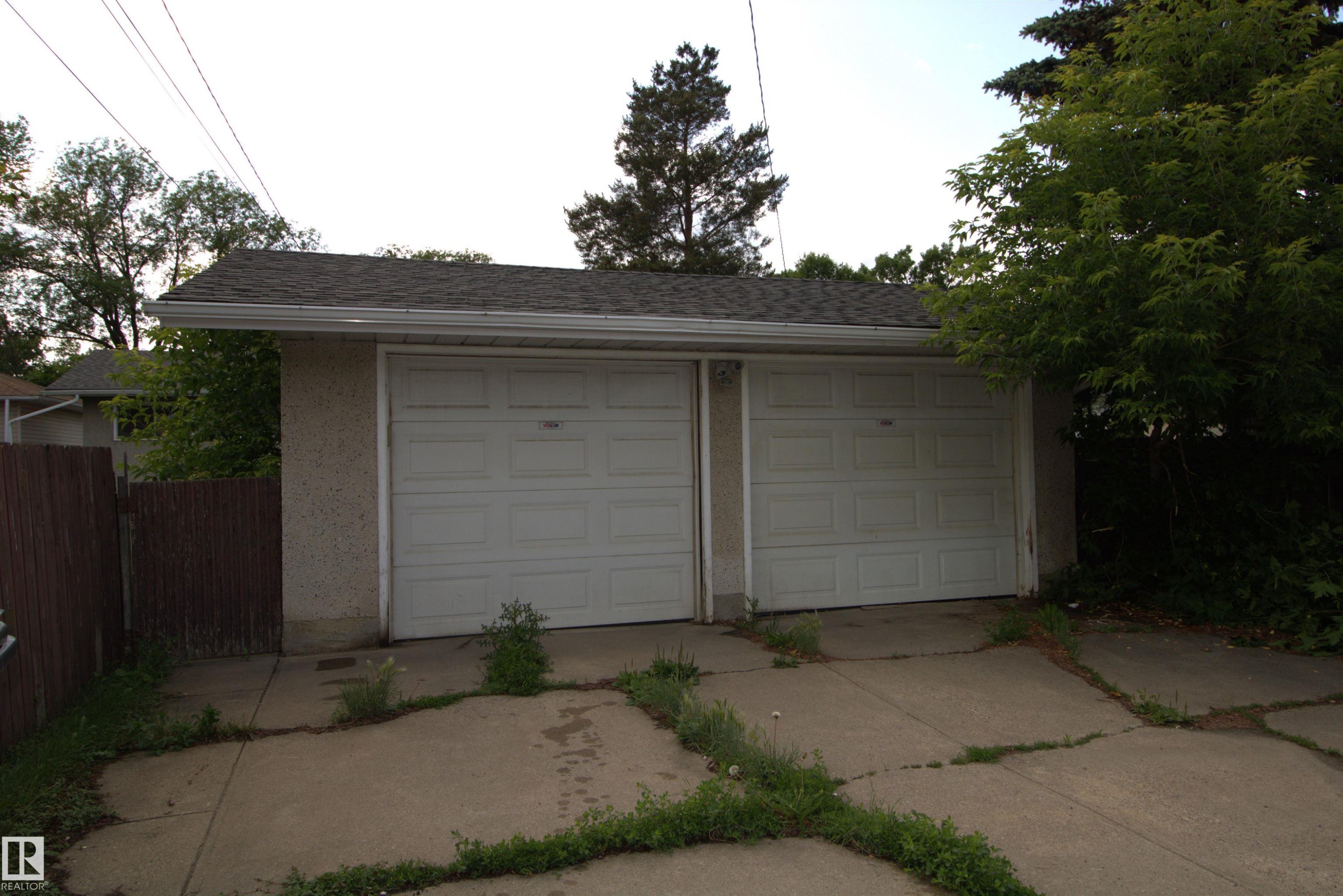 












12411 89 Street

,
Edmonton,




AB
T5B 3X1

