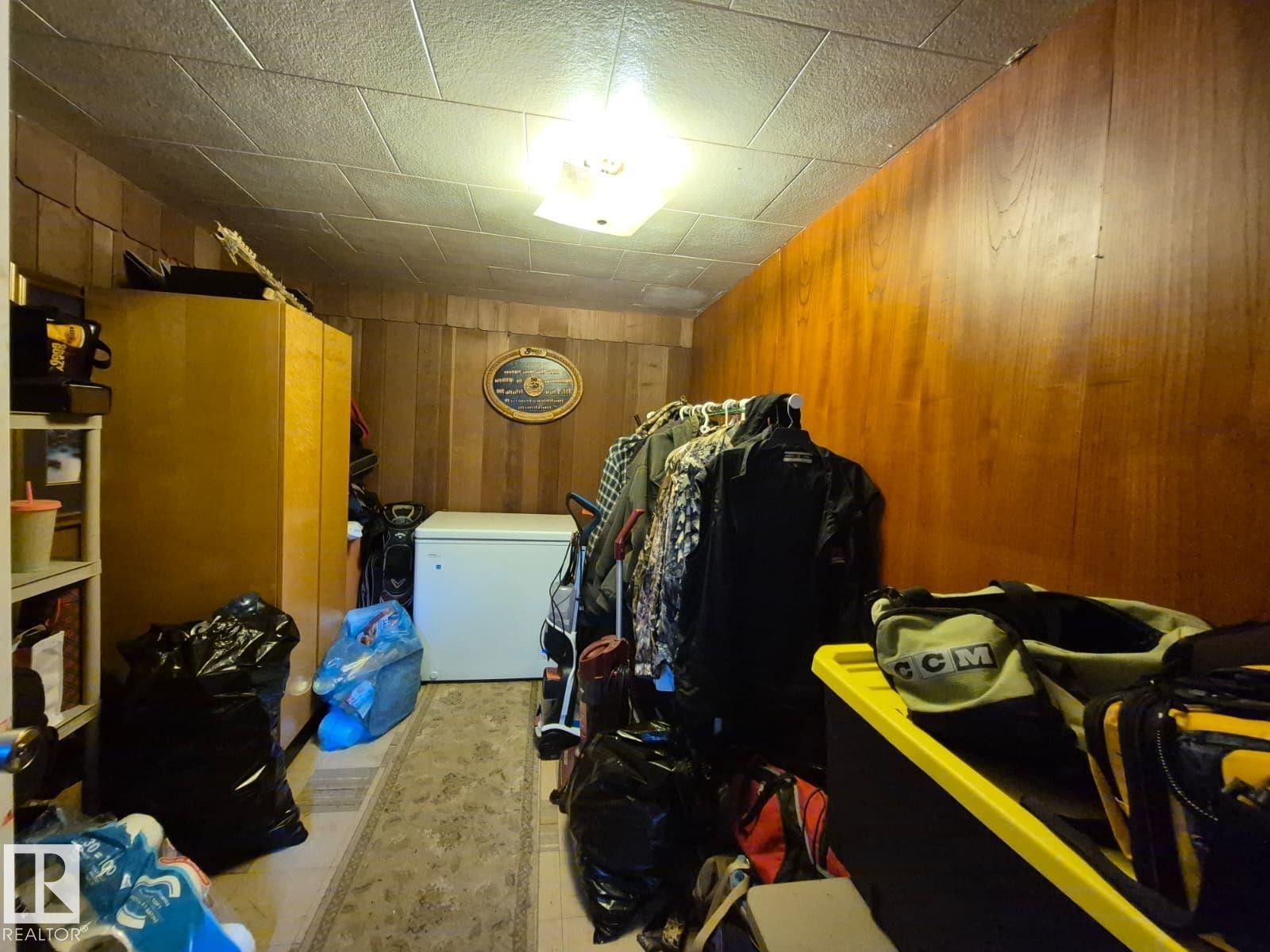 












7920 Argyll Road

,
Edmonton,




AB
T6C 4B1

