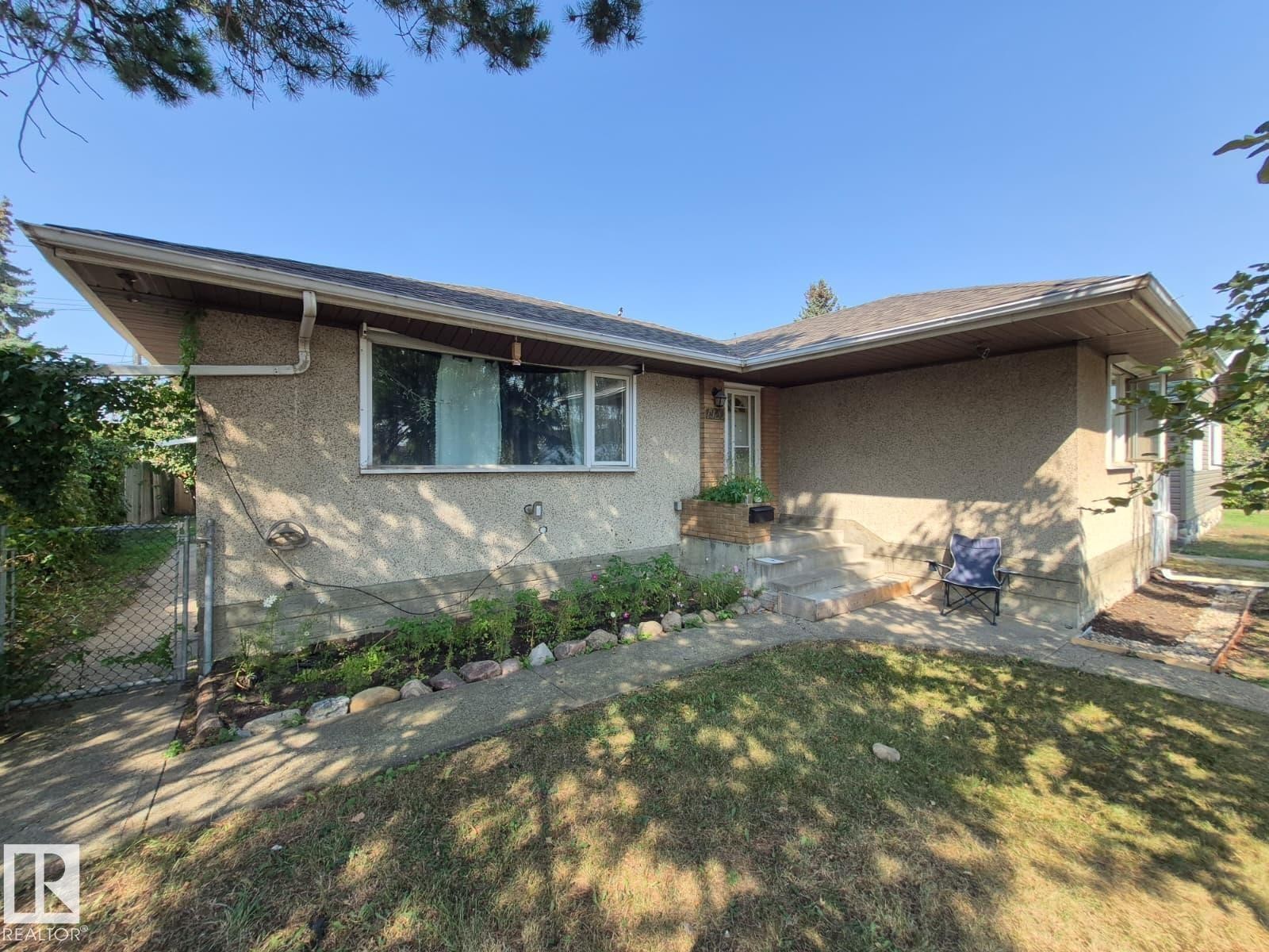 












7920 Argyll Road

,
Edmonton,




AB
T6C 4B1

