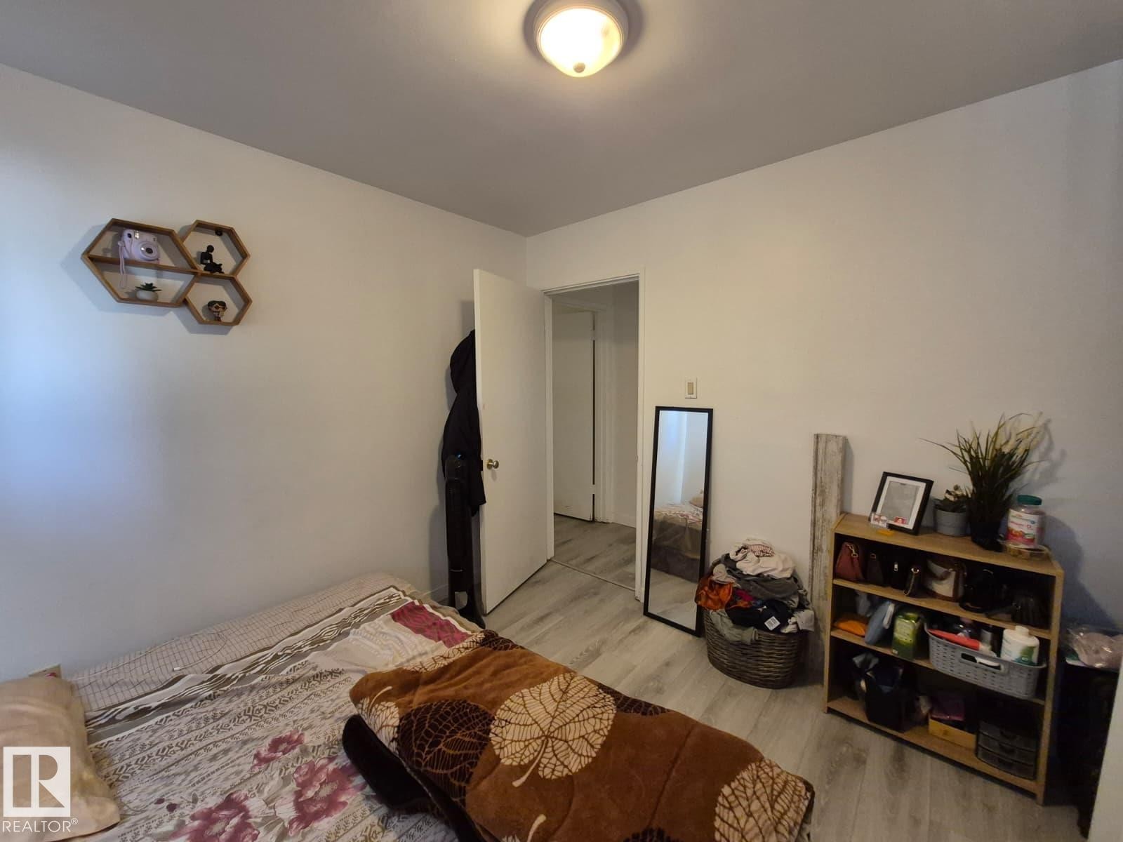












7920 Argyll Road

,
Edmonton,




AB
T6C 4B1

