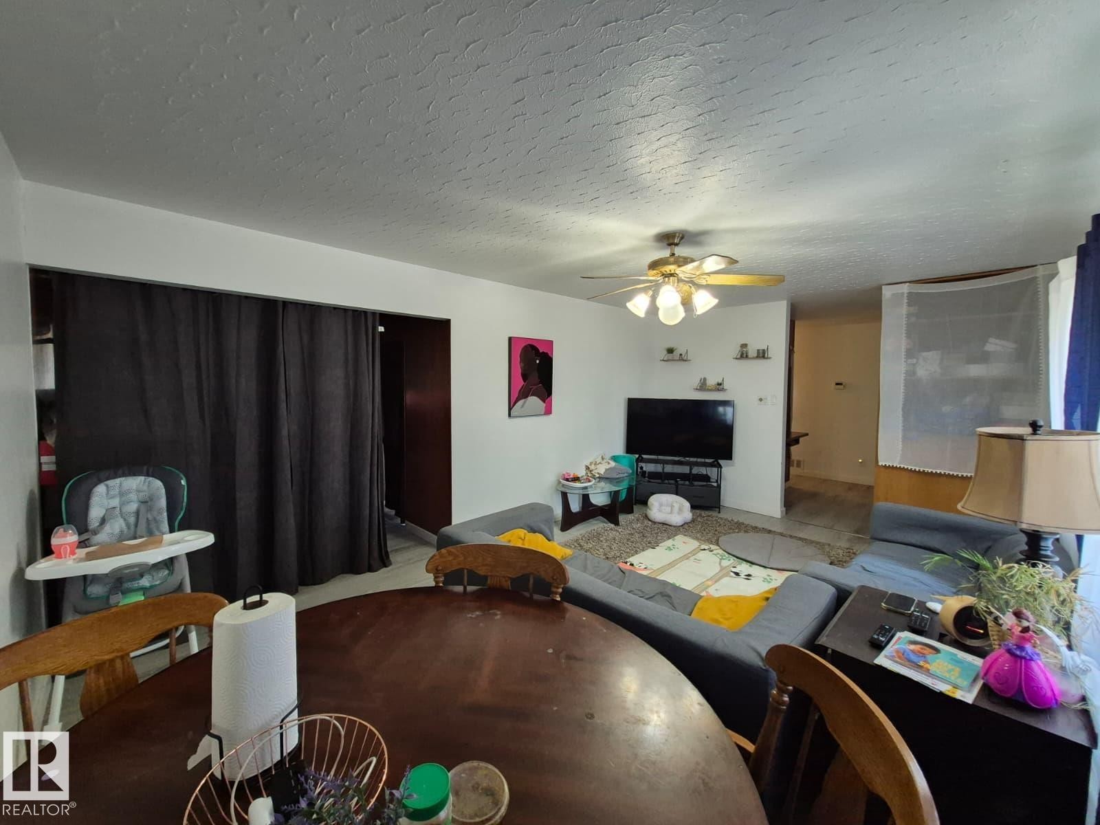 












7920 Argyll Road

,
Edmonton,




AB
T6C 4B1

