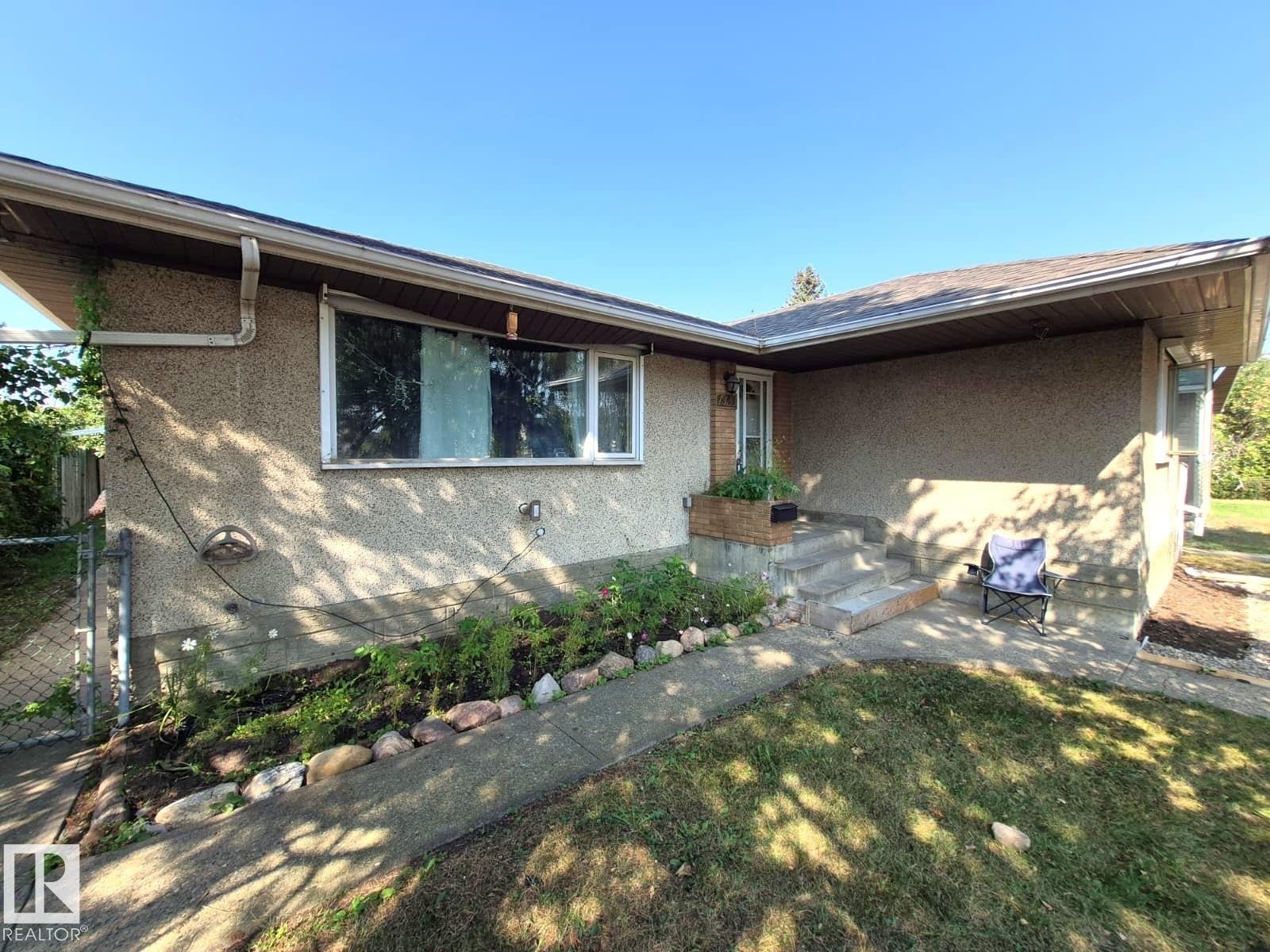 












7920 Argyll Road

,
Edmonton,




AB
T6C 4B1

