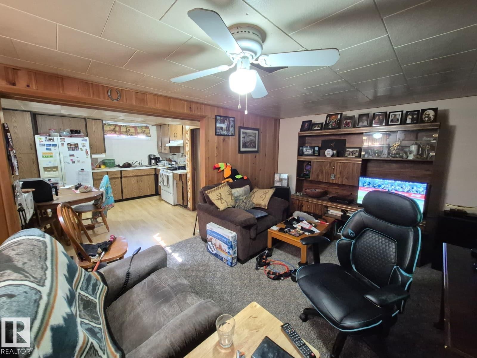 












7920 Argyll Road

,
Edmonton,




AB
T6C 4B1

