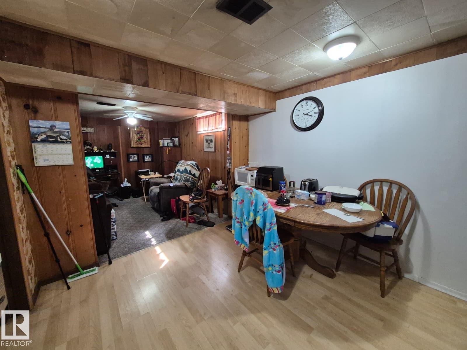 












7920 Argyll Road

,
Edmonton,




AB
T6C 4B1

