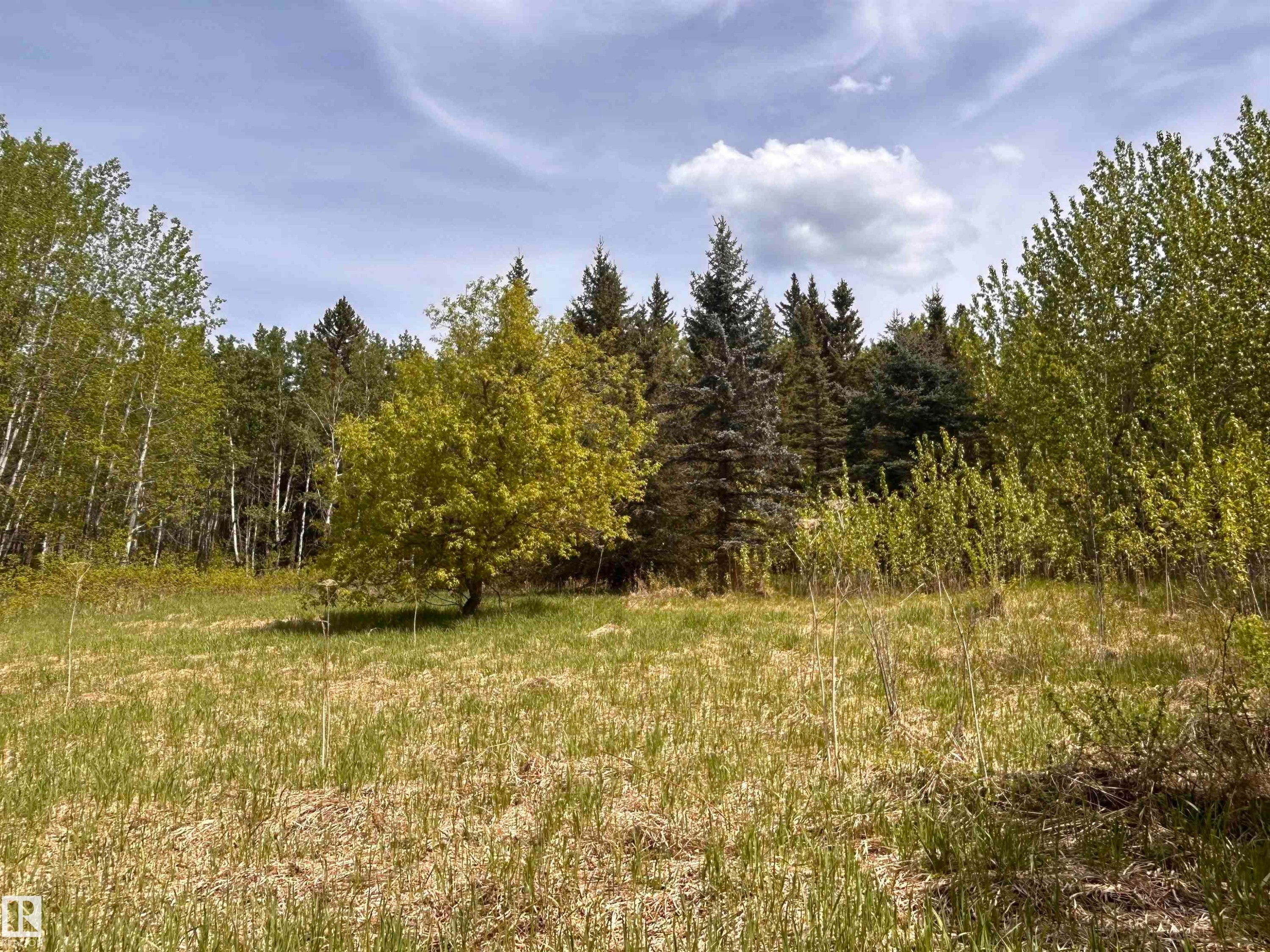 












SE-22-63-23-W4

,
Rural Athabasca County,







AB
T0G 1T0

