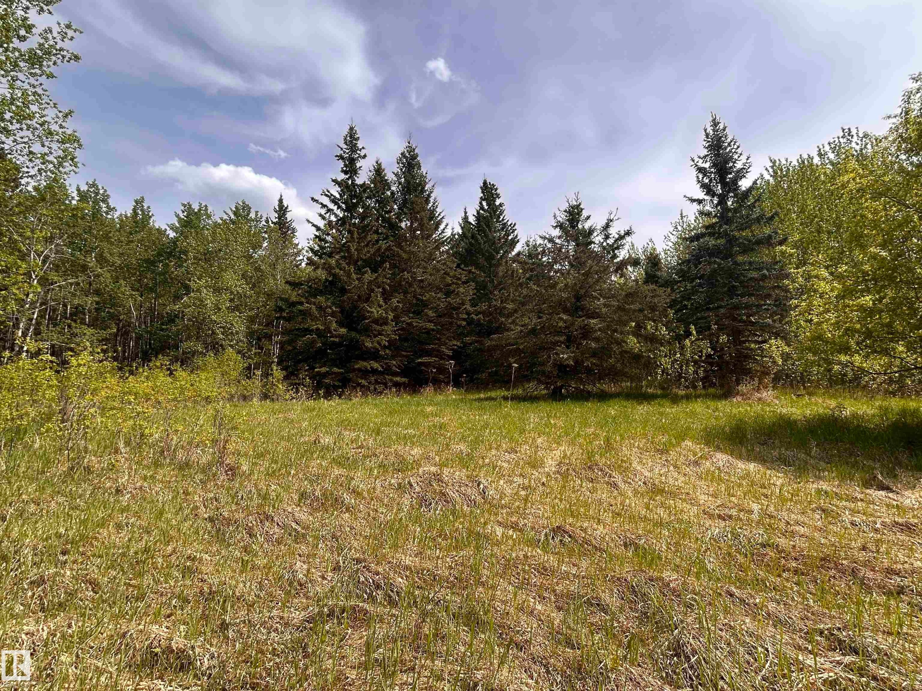 












SE-22-63-23-W4

,
Rural Athabasca County,







AB
T0G 1T0


