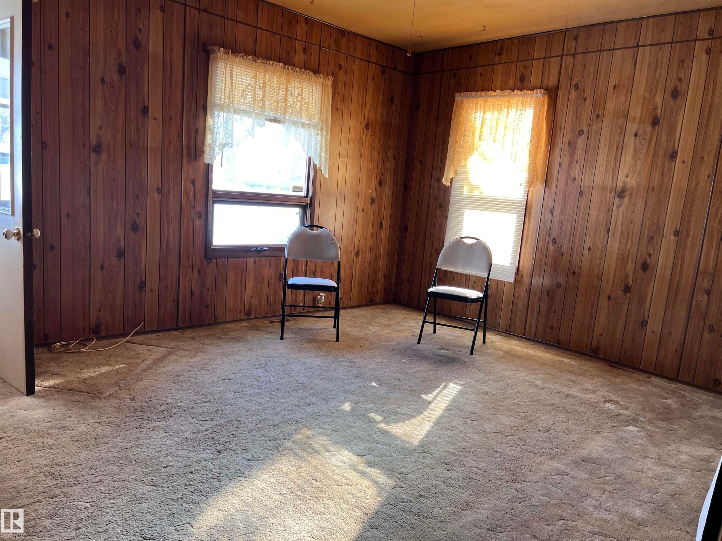 












5208 51ST Street

,
Strome,




AB
T0B 4H0

