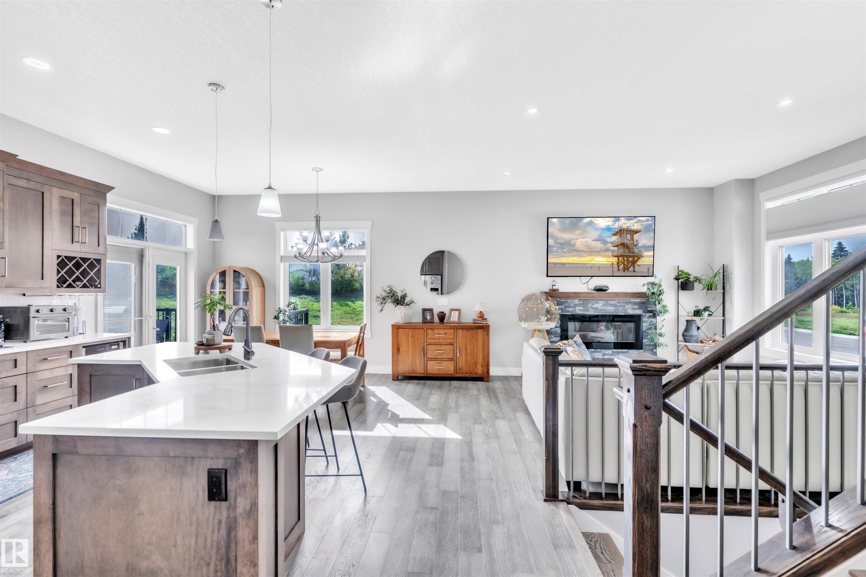 












1721 Crestview Way

,
Cold Lake,




AB
T9M 0L8

