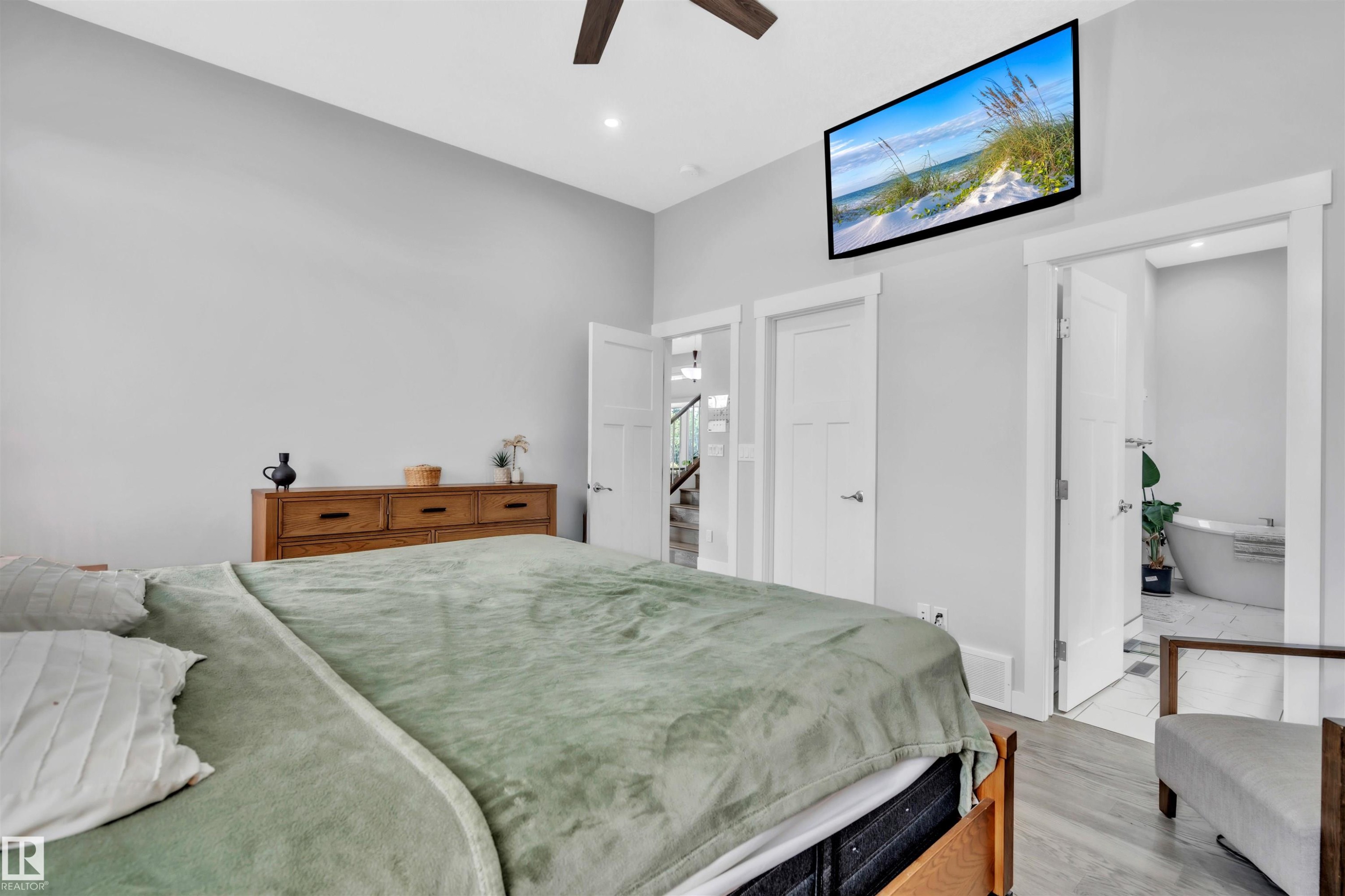 












1721 Crestview Way

,
Cold Lake,




AB
T9M 0L8

