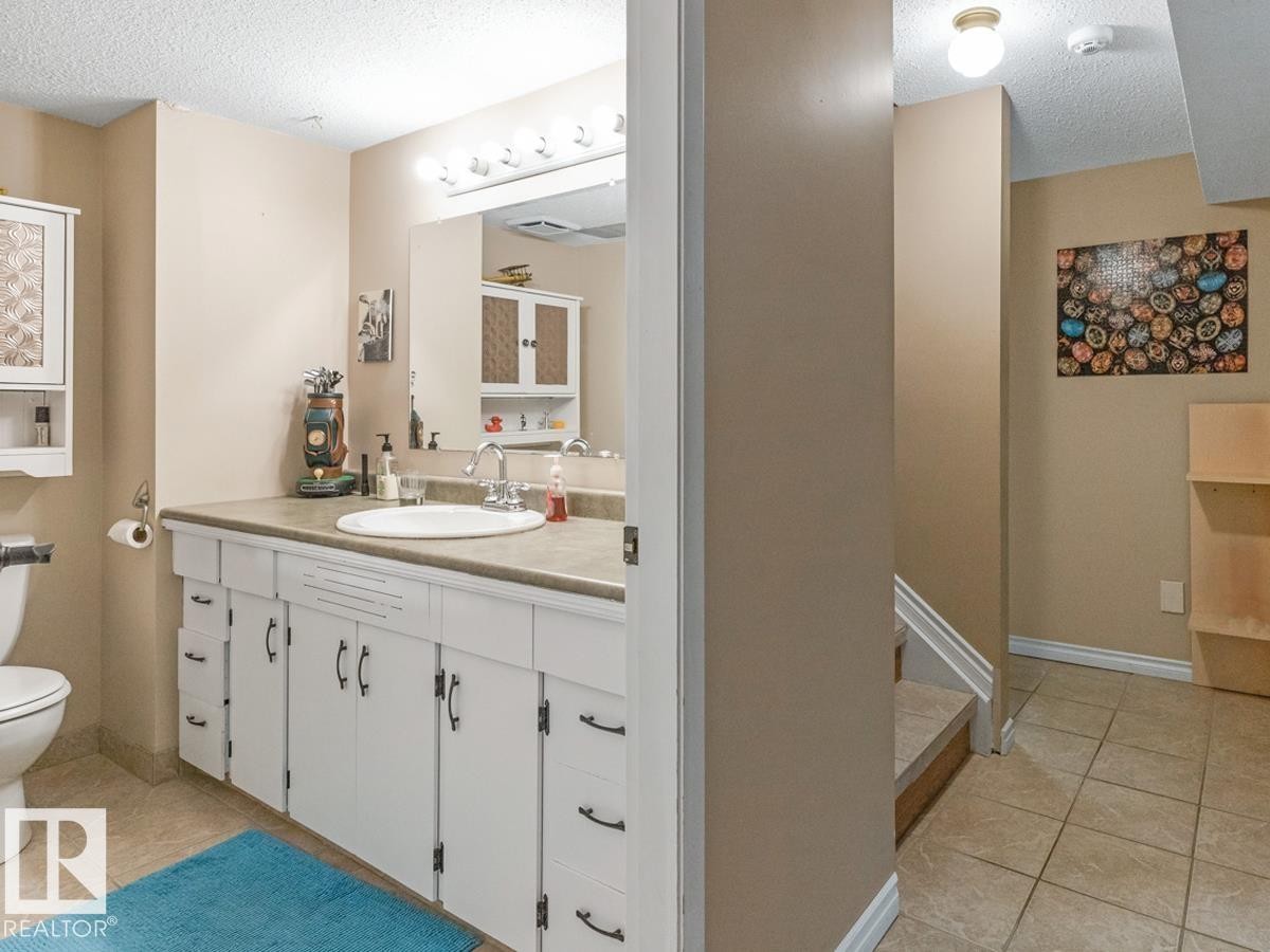 












4359 68 Street

,
Edmonton,




AB
T6K 0T7

