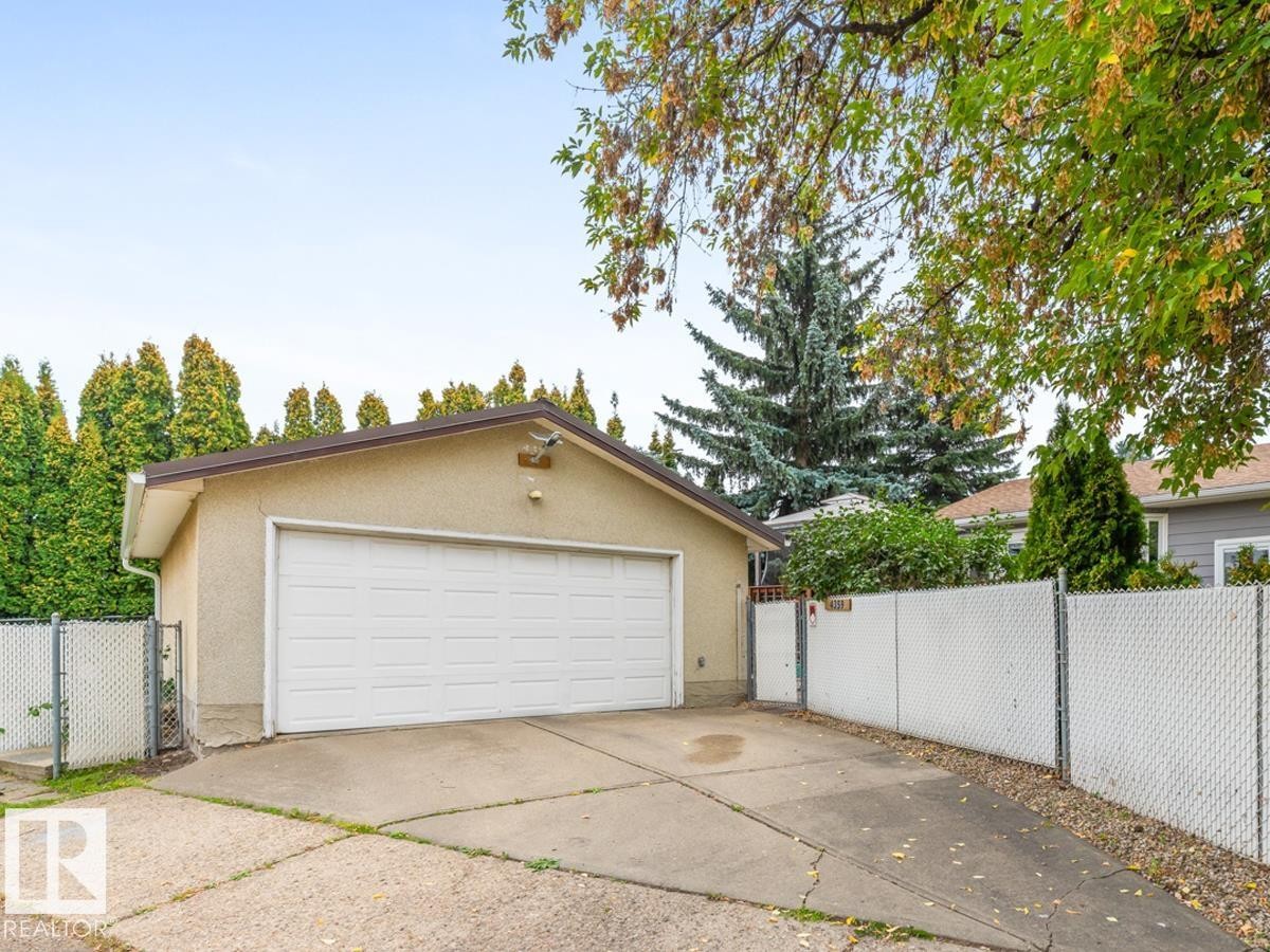 












4359 68 Street

,
Edmonton,




AB
T6K 0T7

