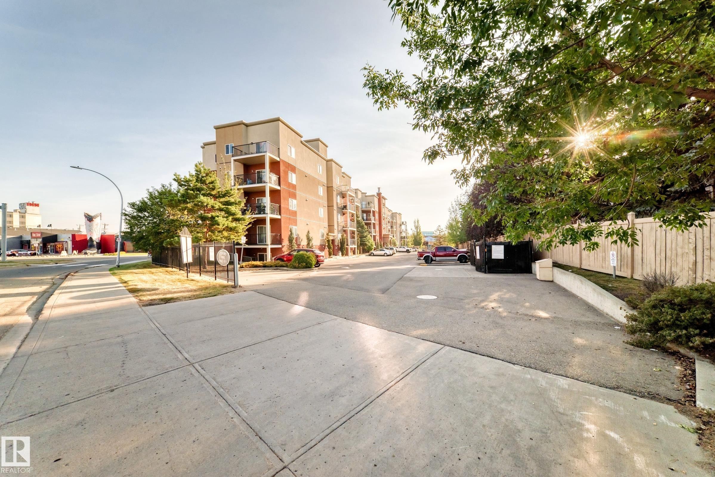 












407 9945 167 Street

,
Edmonton,




AB
T5P 0K5

