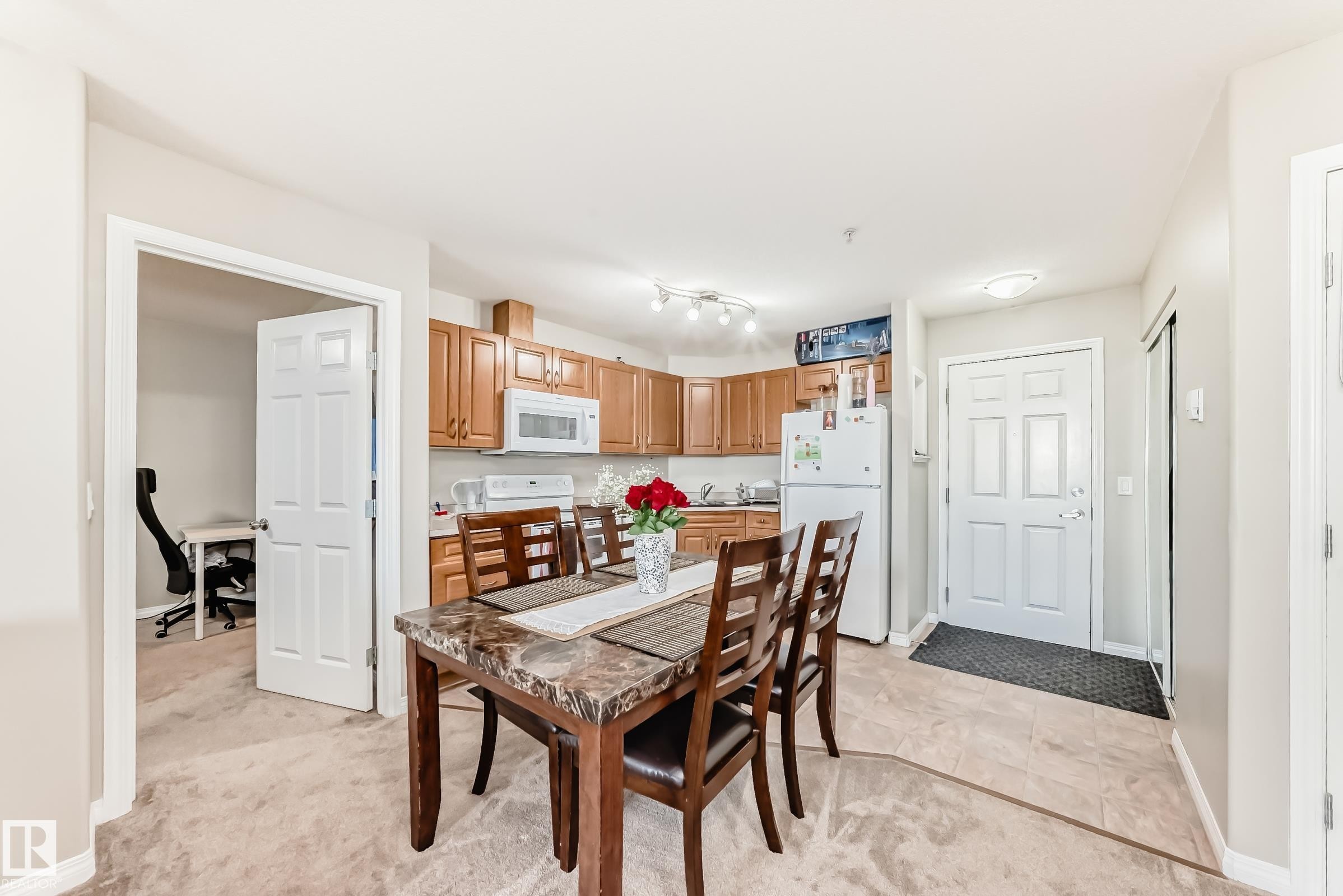 












407 9945 167 Street

,
Edmonton,




AB
T5P 0K5

