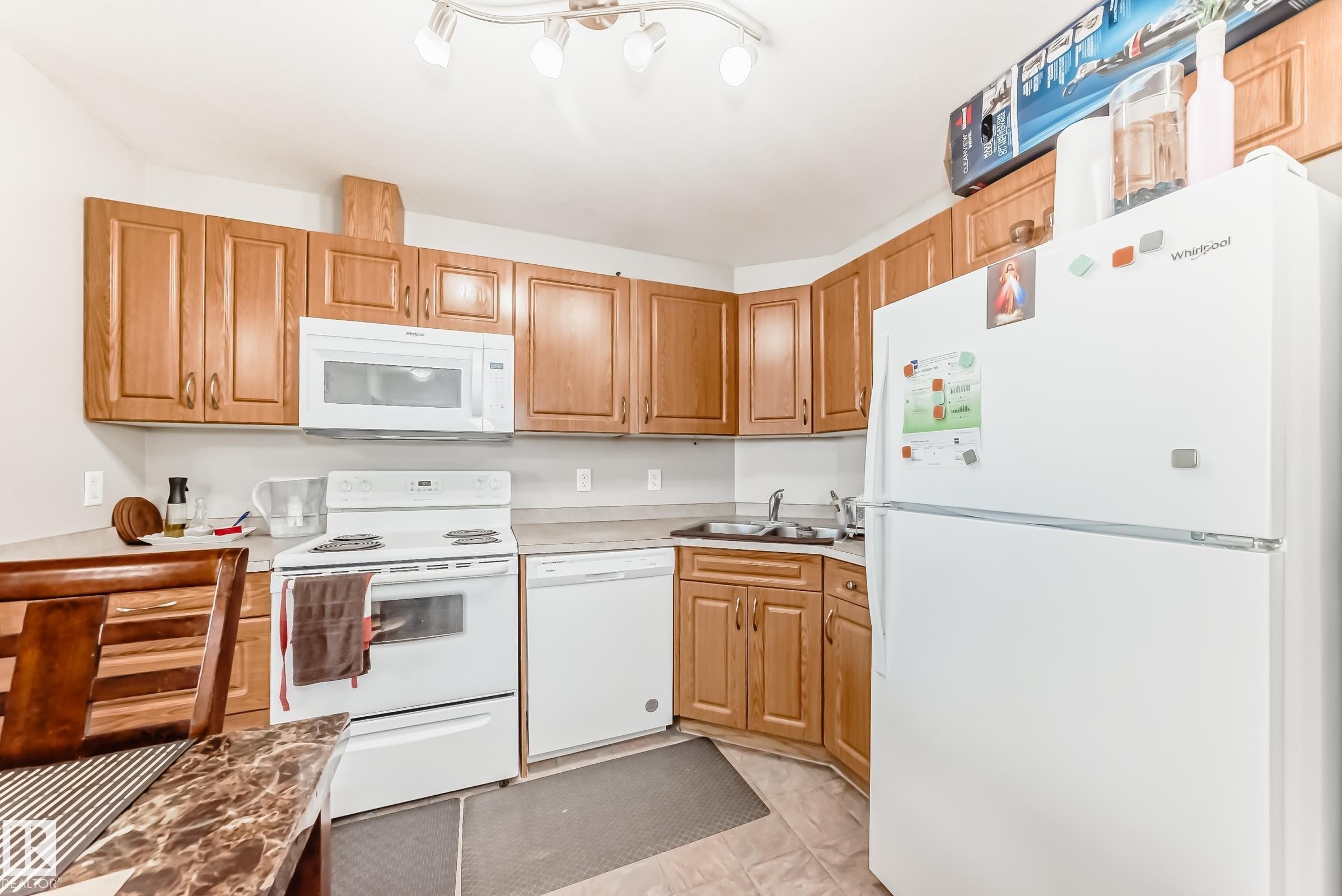 












407 9945 167 Street

,
Edmonton,




AB
T5P 0K5

