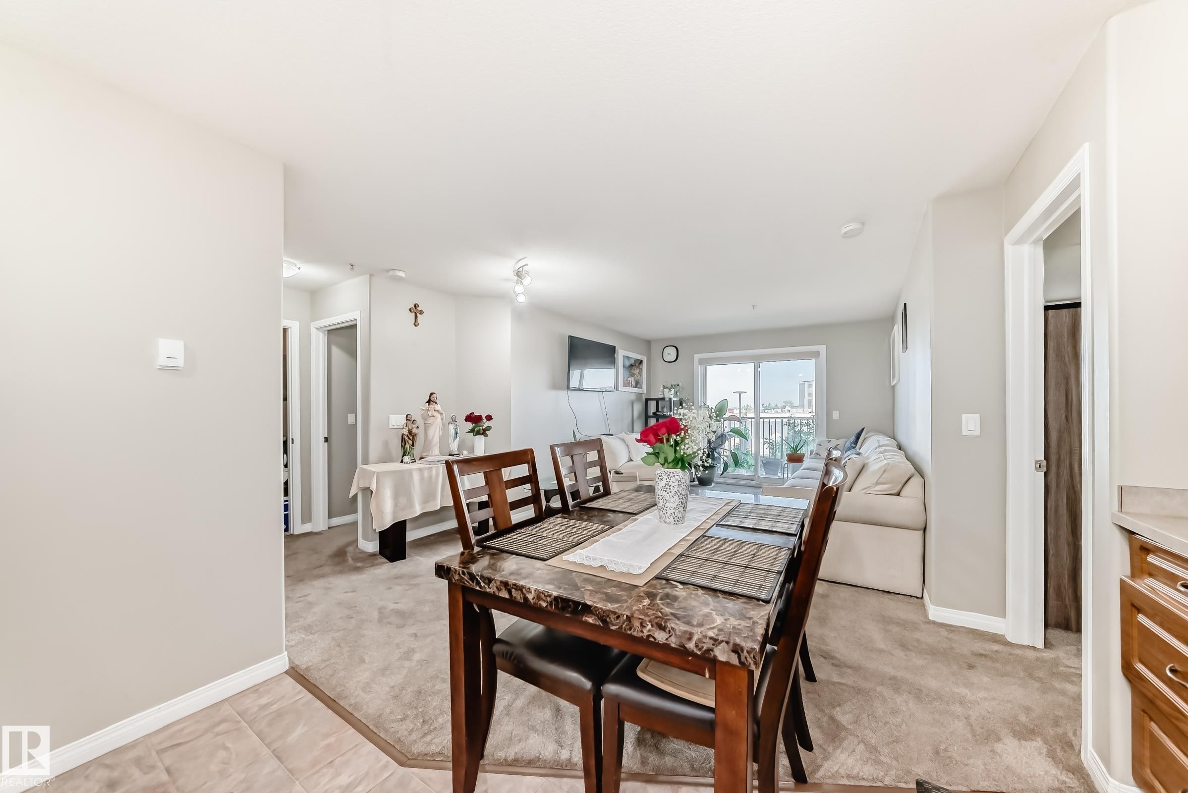 












407 9945 167 Street

,
Edmonton,




AB
T5P 0K5

