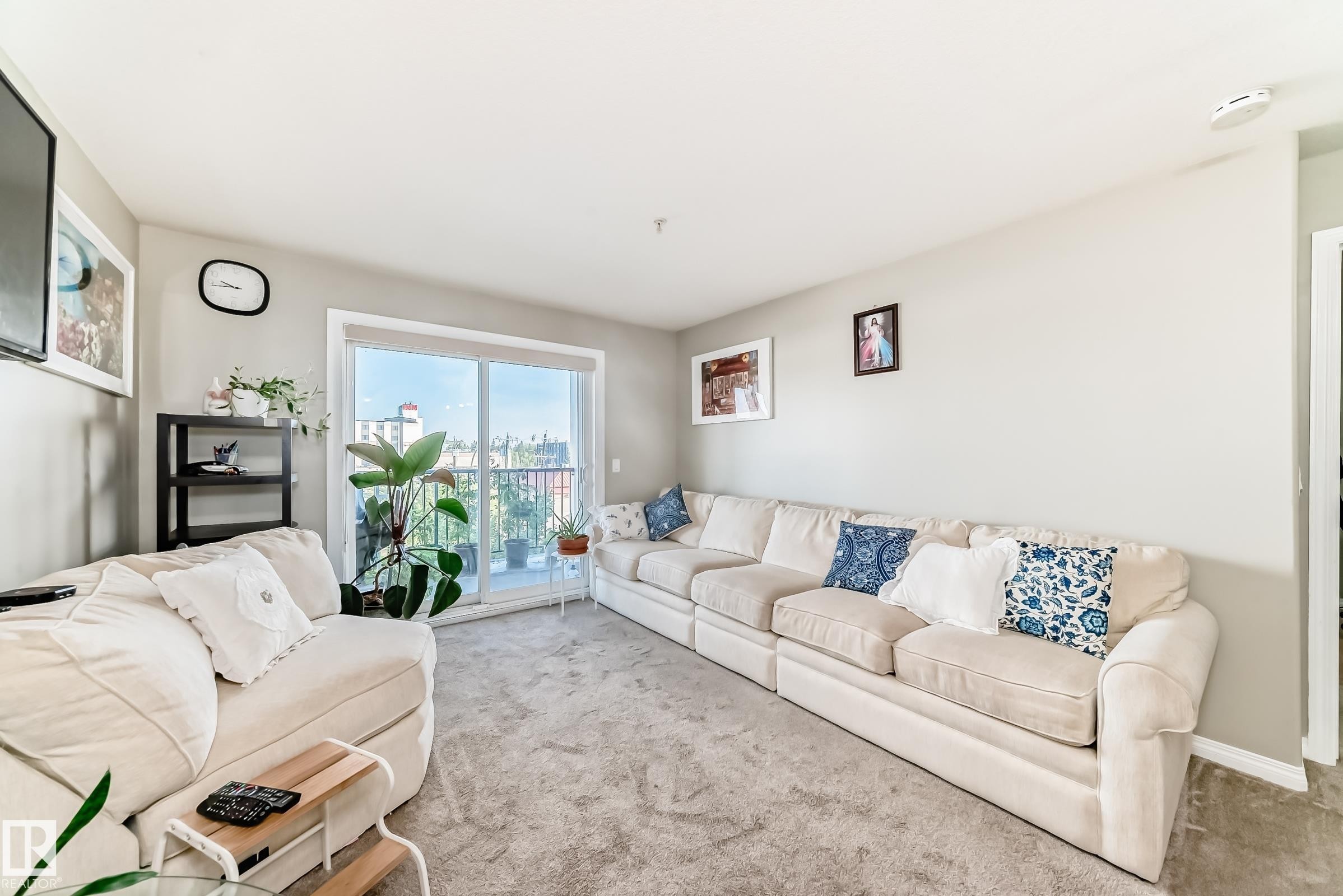 












407 9945 167 Street

,
Edmonton,




AB
T5P 0K5


