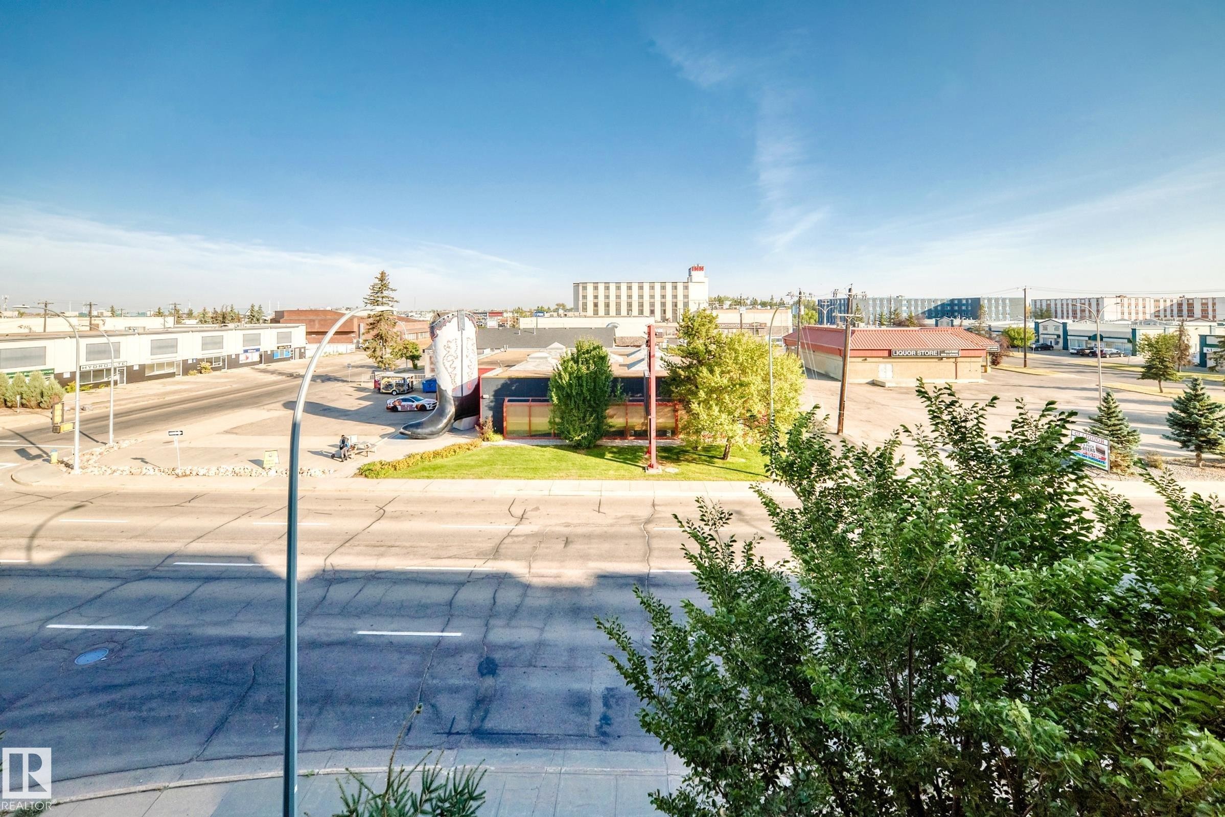 












407 9945 167 Street

,
Edmonton,




AB
T5P 0K5

