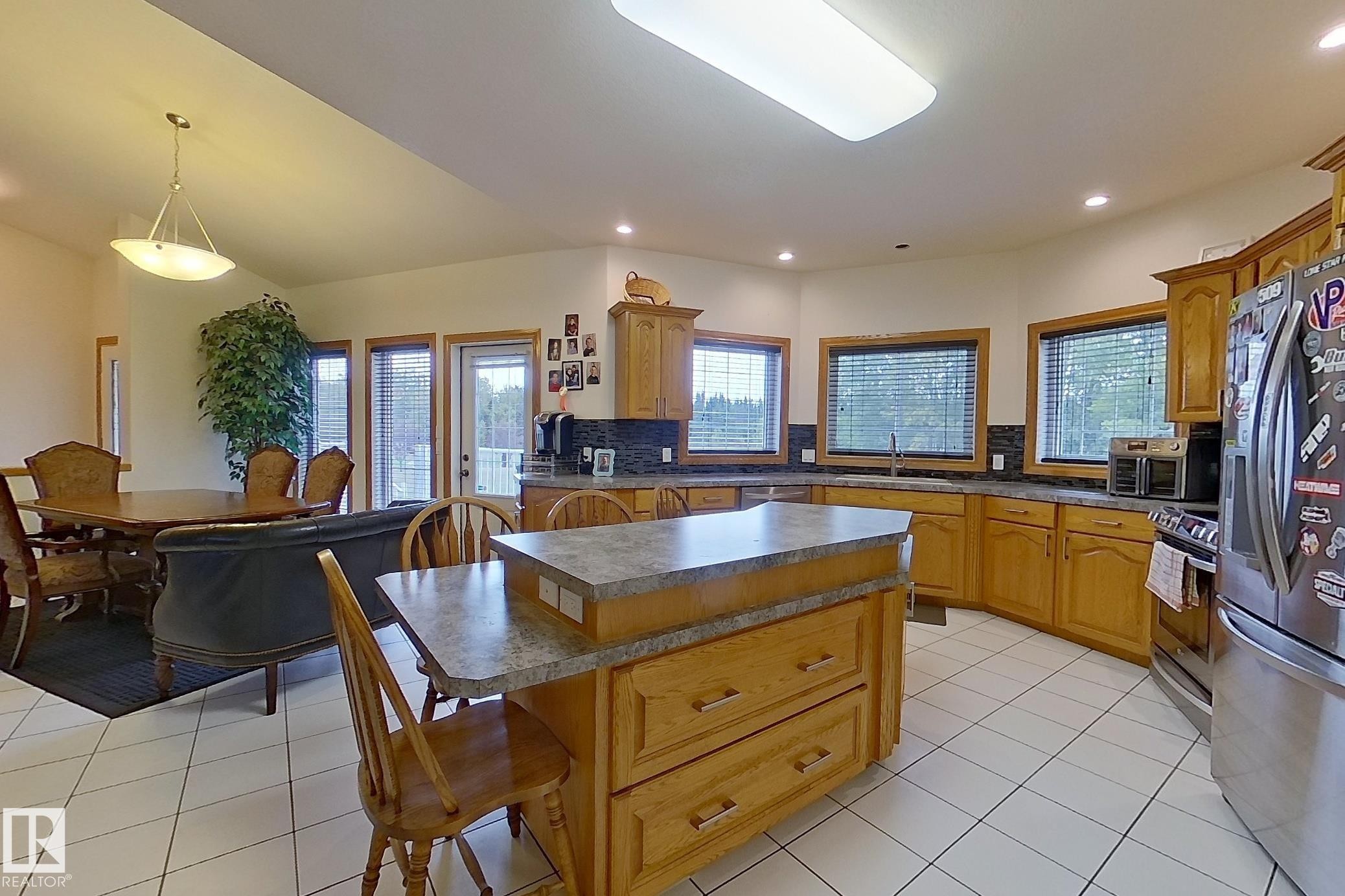 












621032 RR 234

,
Rural Athabasca County,




AB
T0G 1Z0

