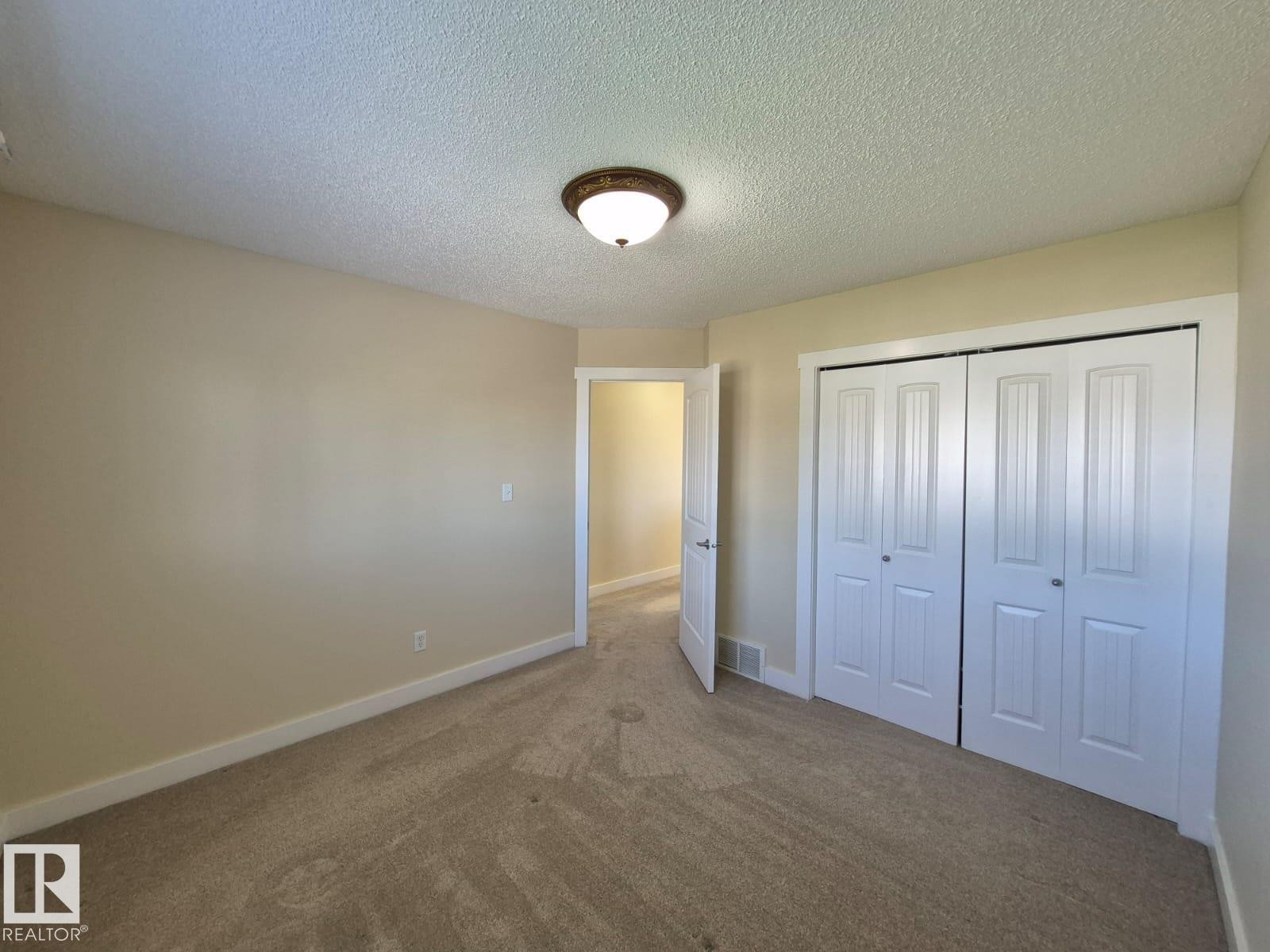 












8361 shaske Crescent

,
Edmonton,




AB
T6R 0B4

