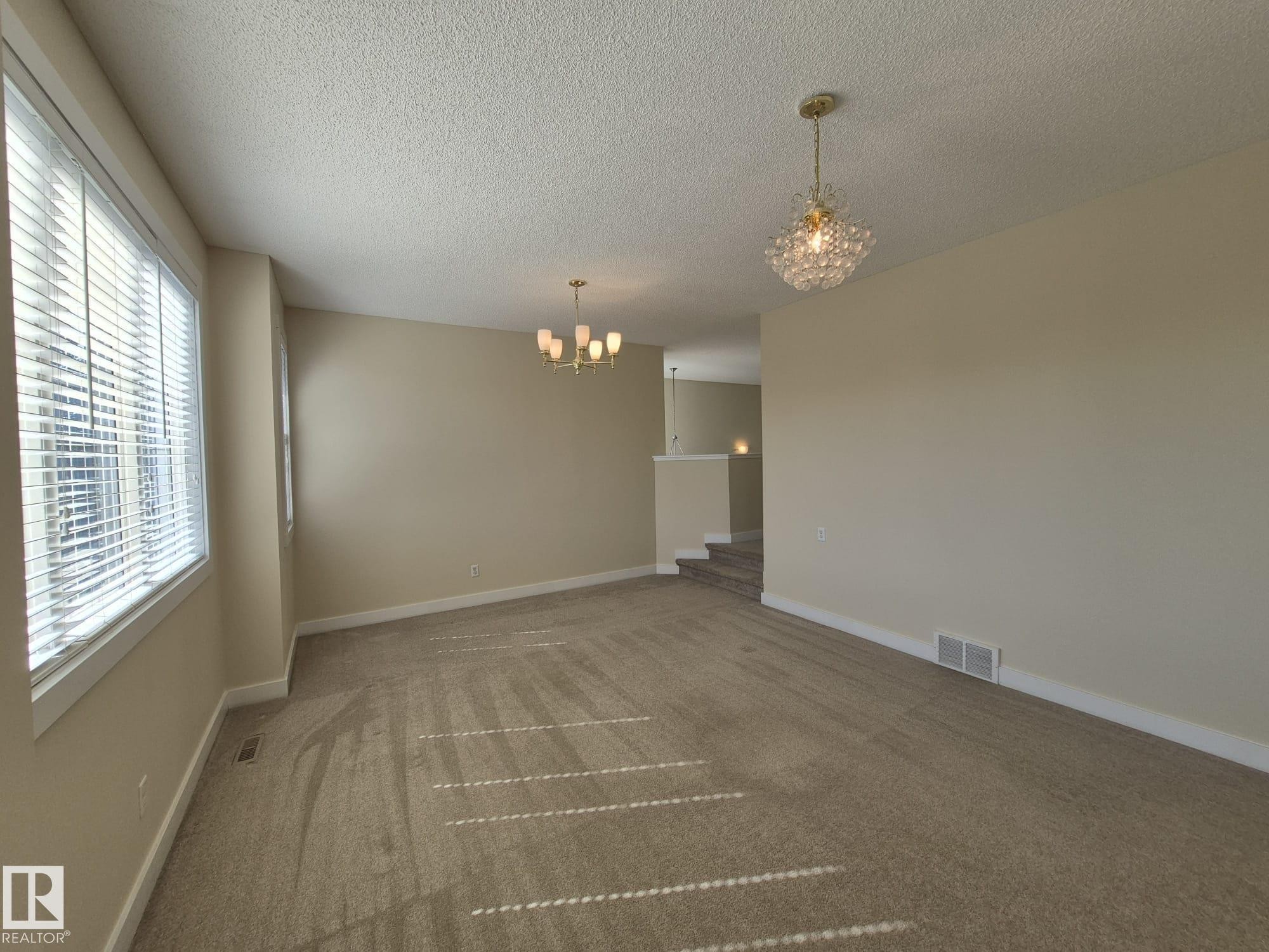 












8361 shaske Crescent

,
Edmonton,




AB
T6R 0B4

