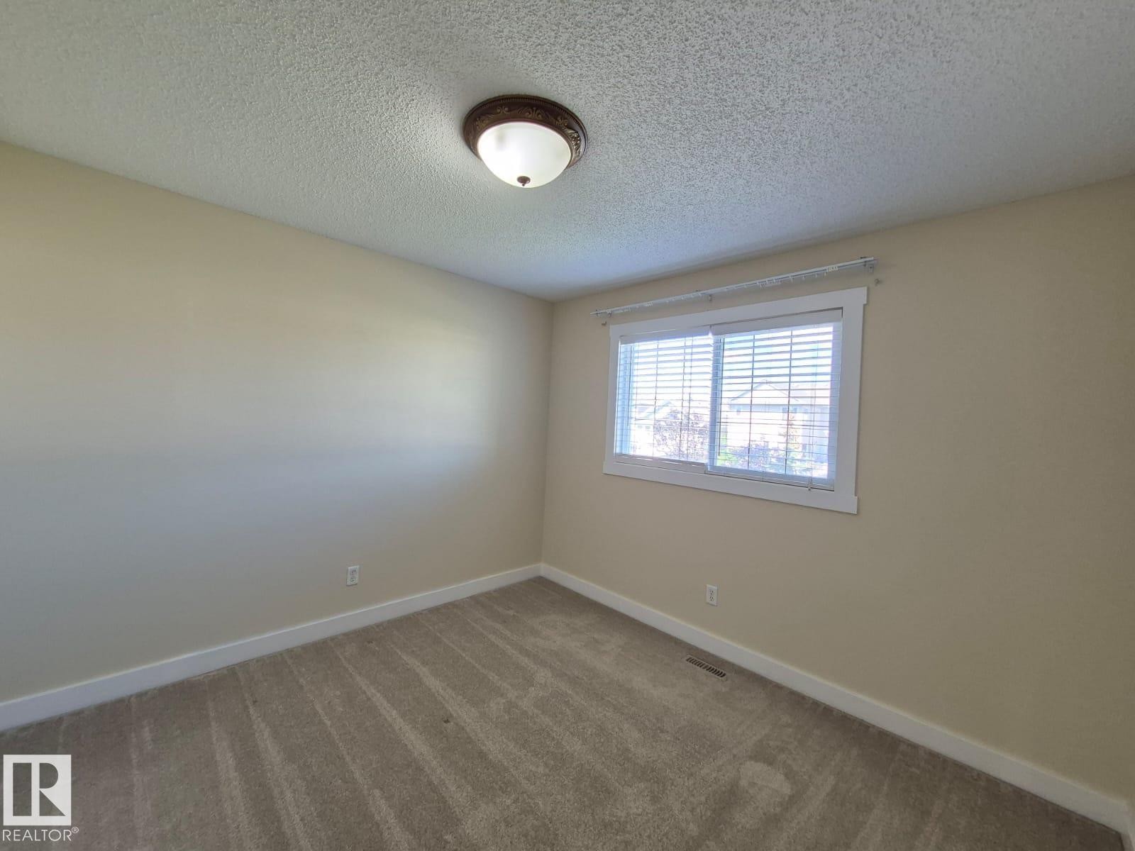 












8361 shaske Crescent

,
Edmonton,




AB
T6R 0B4


