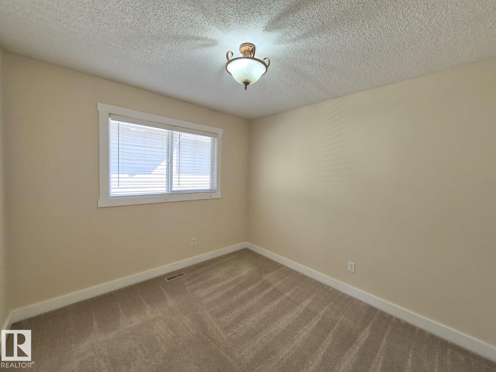 












8361 shaske Crescent

,
Edmonton,




AB
T6R 0B4

