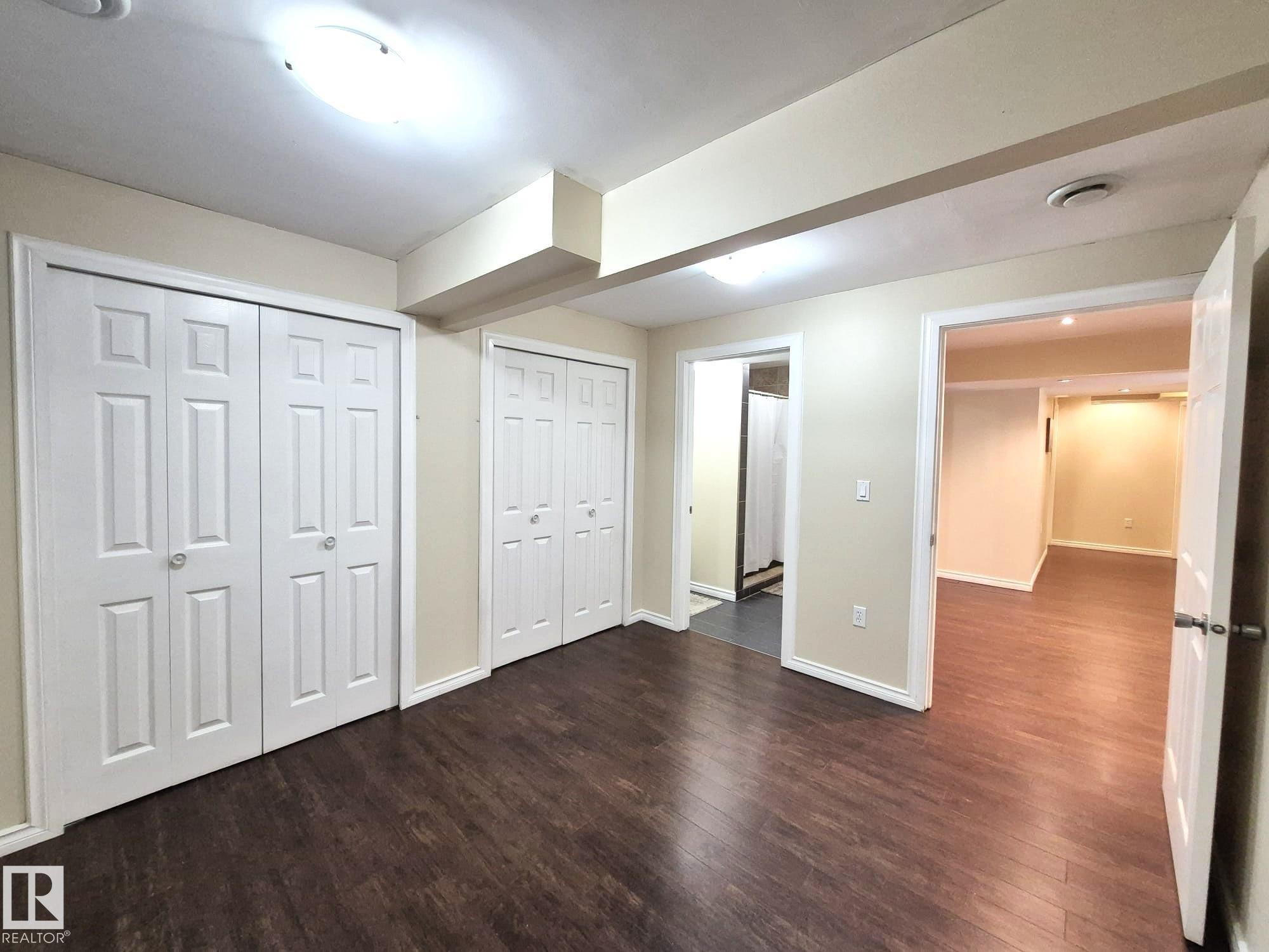 












8361 shaske Crescent

,
Edmonton,




AB
T6R 0B4

