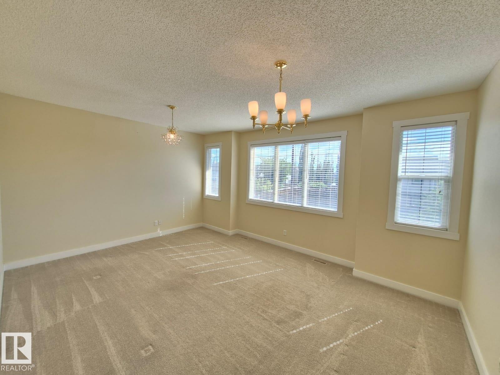 












8361 shaske Crescent

,
Edmonton,




AB
T6R 0B4

