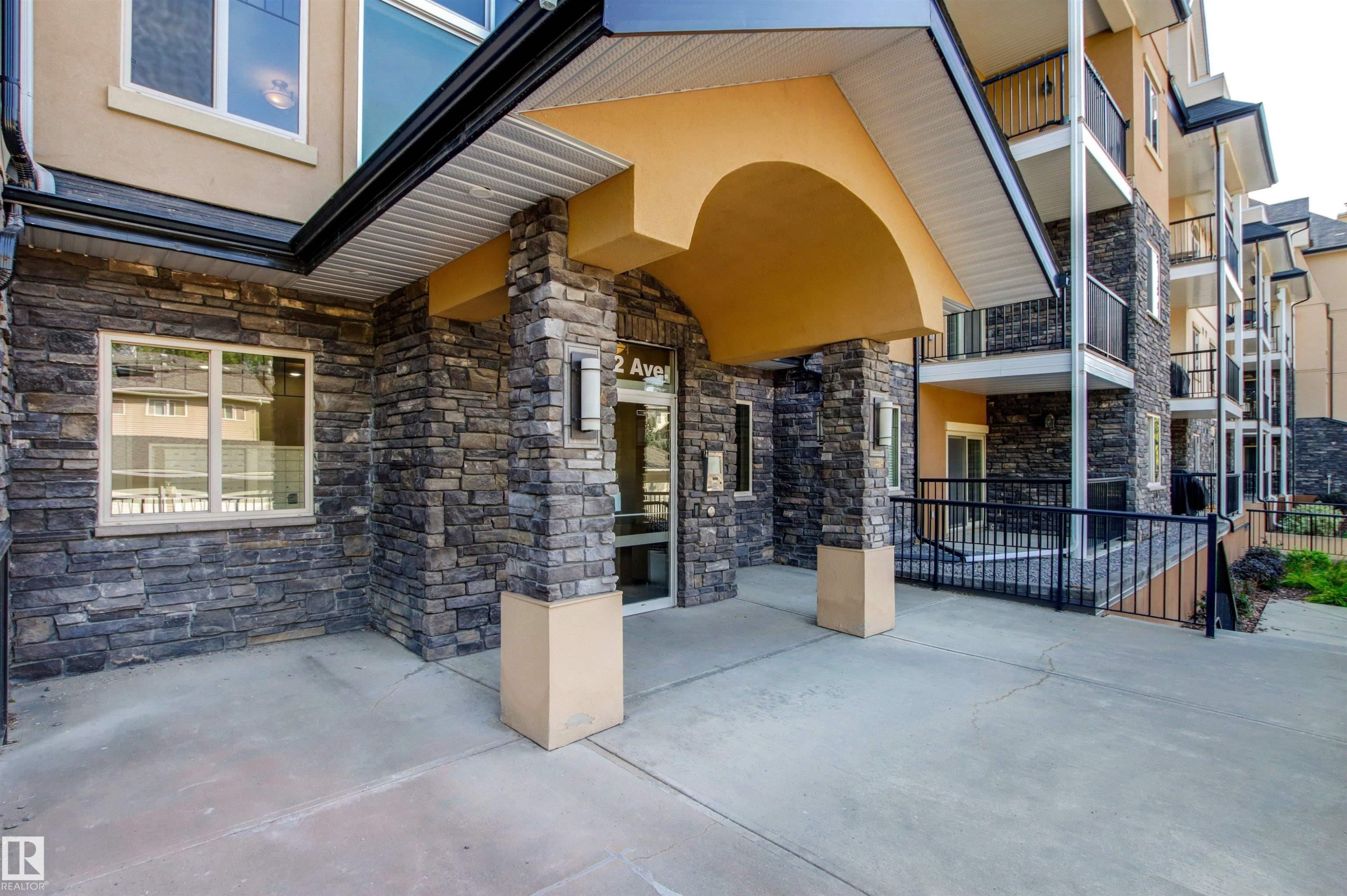 












107 8730 82 Avenue

,
Edmonton,




AB
T6C 0Z1

