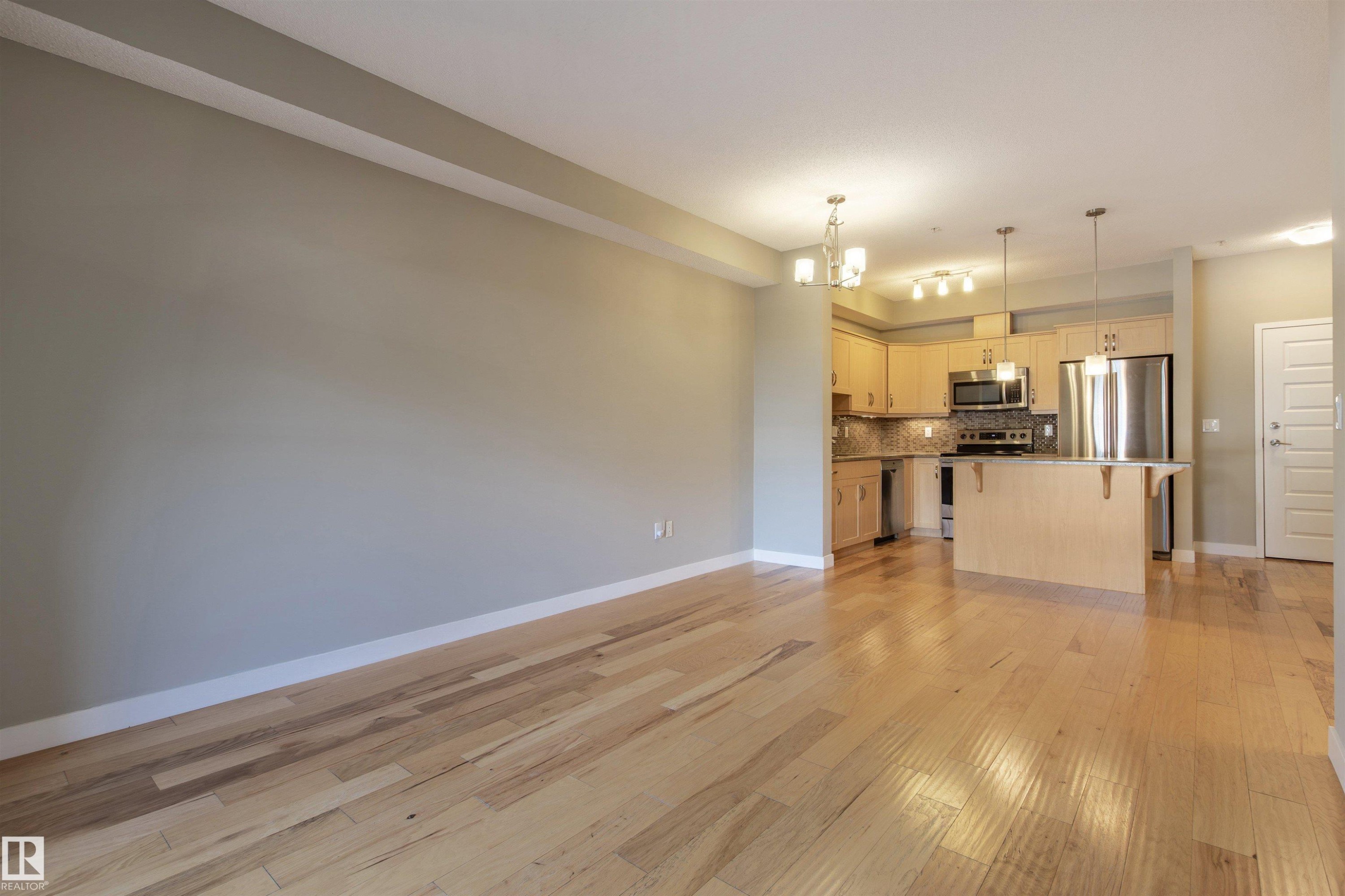 












107 8730 82 Avenue

,
Edmonton,




AB
T6C 0Z1

