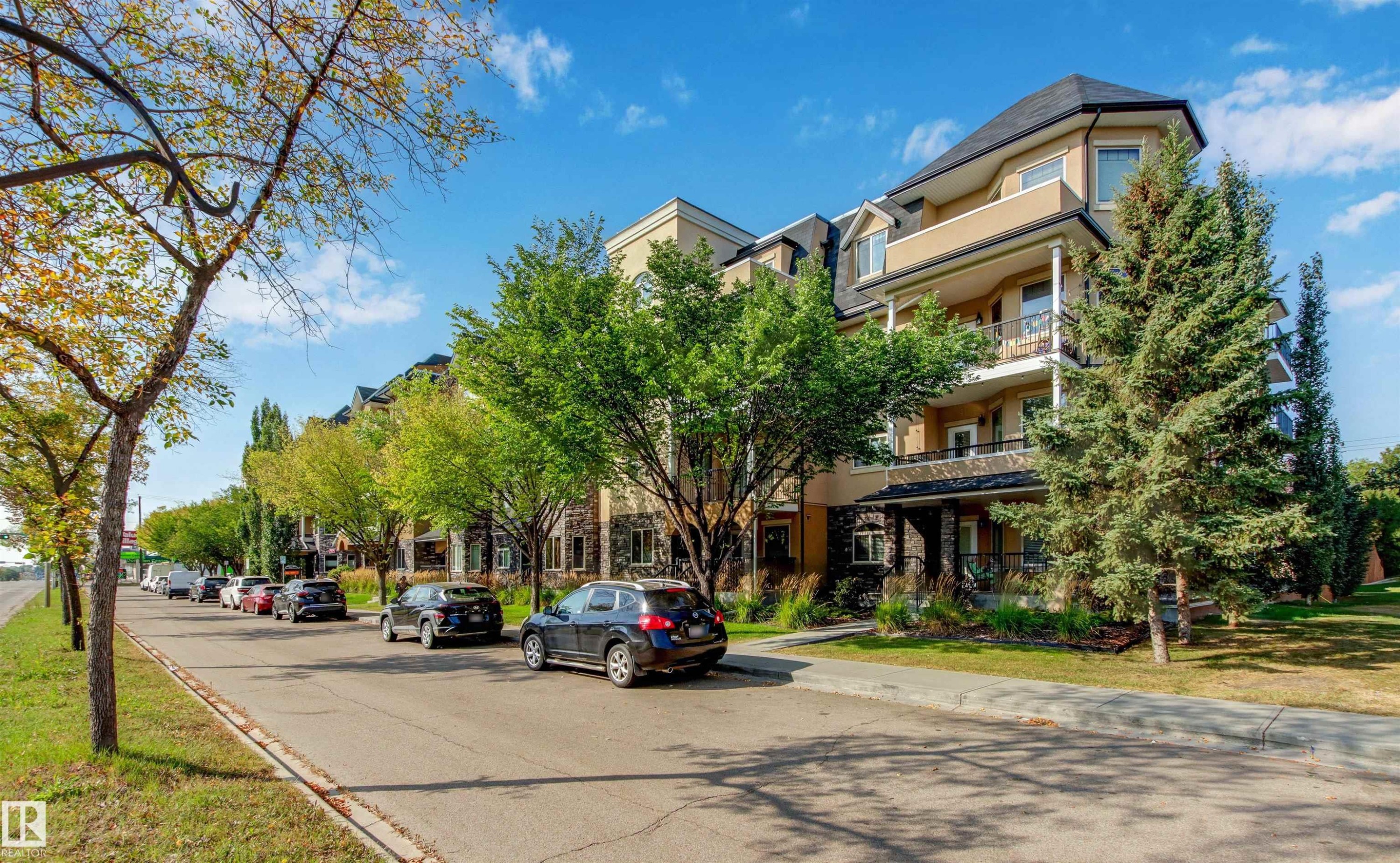 












107 8730 82 Avenue

,
Edmonton,




AB
T6C 0Z1

