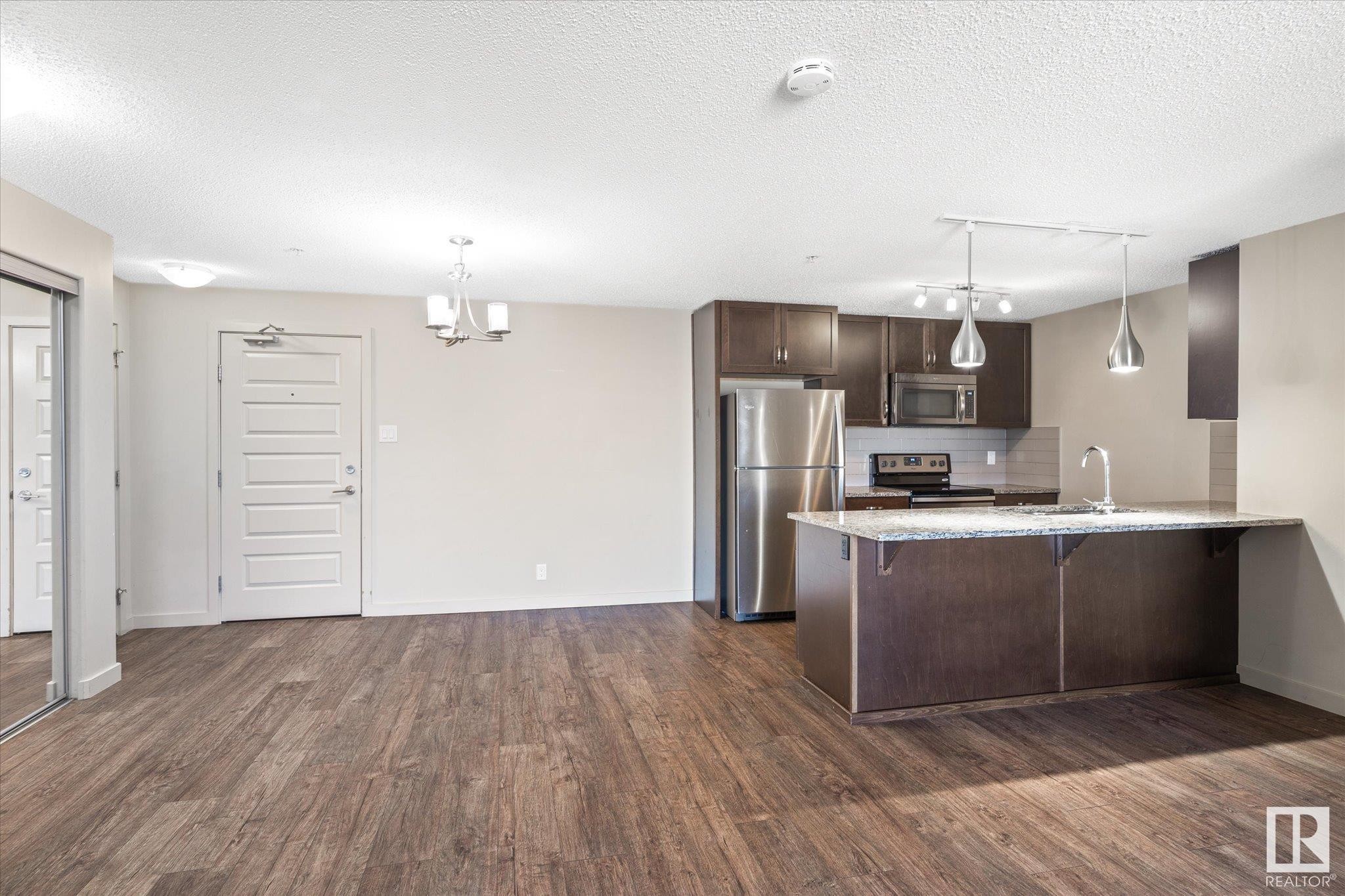 












316 4008 SAVARYN Drive

,
Edmonton,




AB
T6X 2E5

