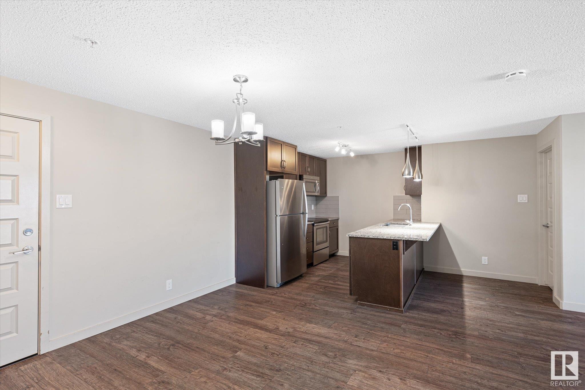 












316 4008 SAVARYN Drive

,
Edmonton,




AB
T6X 2E5

