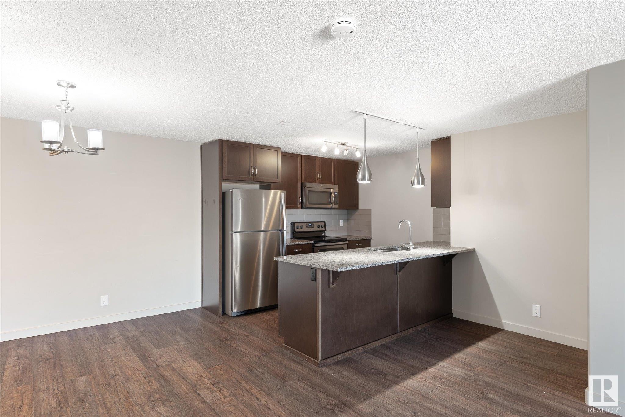 












316 4008 SAVARYN Drive

,
Edmonton,




AB
T6X 2E5

