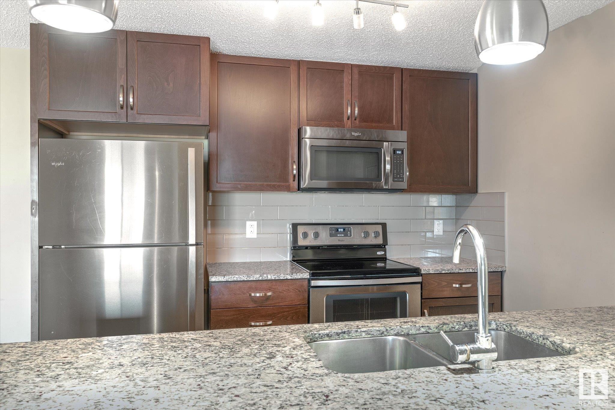












316 4008 SAVARYN Drive

,
Edmonton,




AB
T6X 2E5

