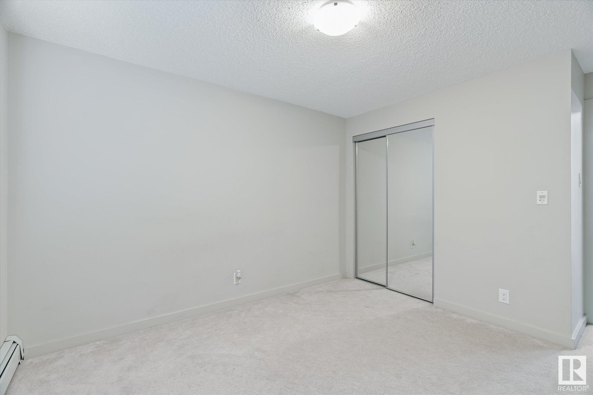 












316 4008 SAVARYN Drive

,
Edmonton,




AB
T6X 2E5

