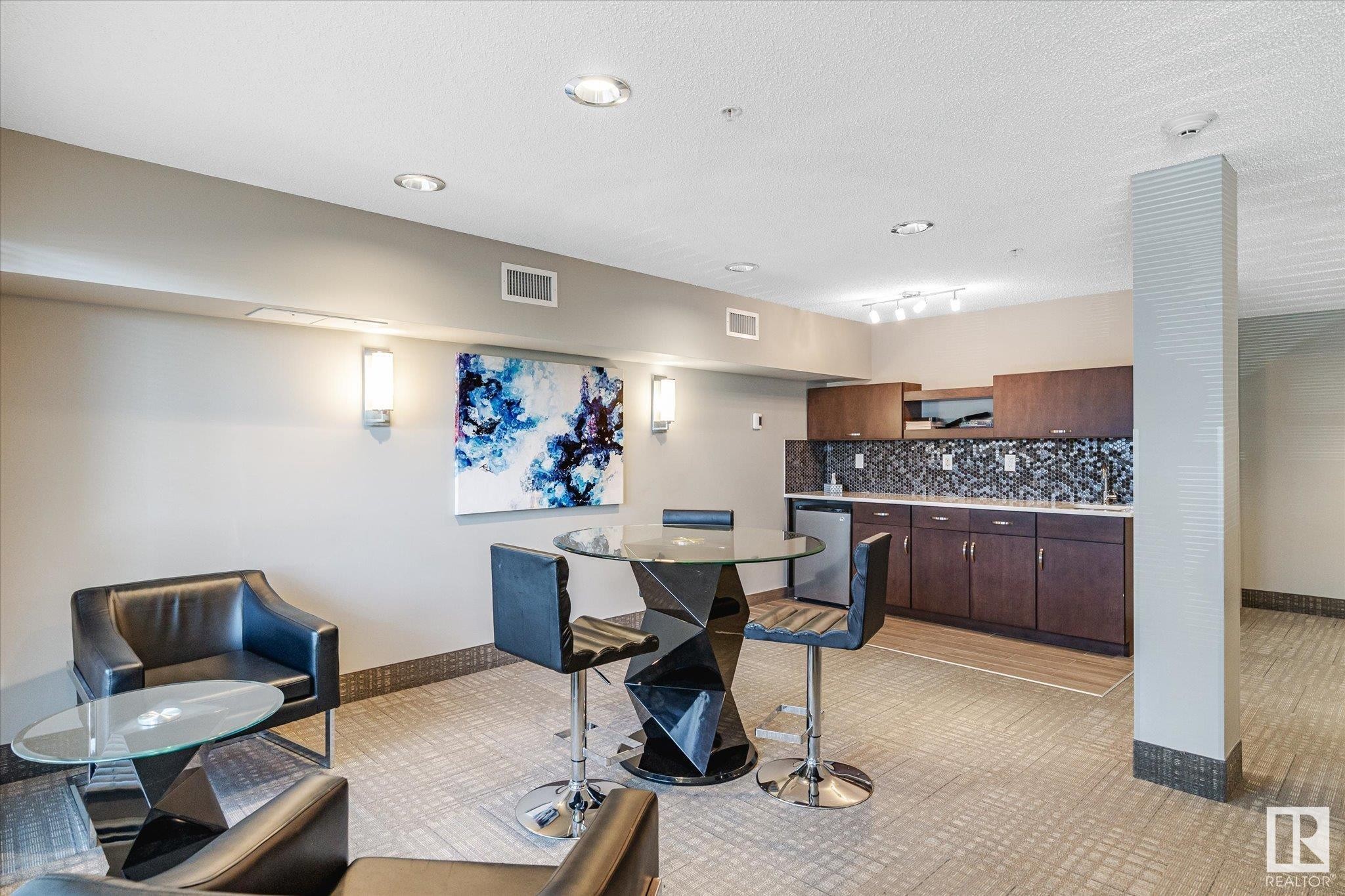 












316 4008 SAVARYN Drive

,
Edmonton,




AB
T6X 2E5

