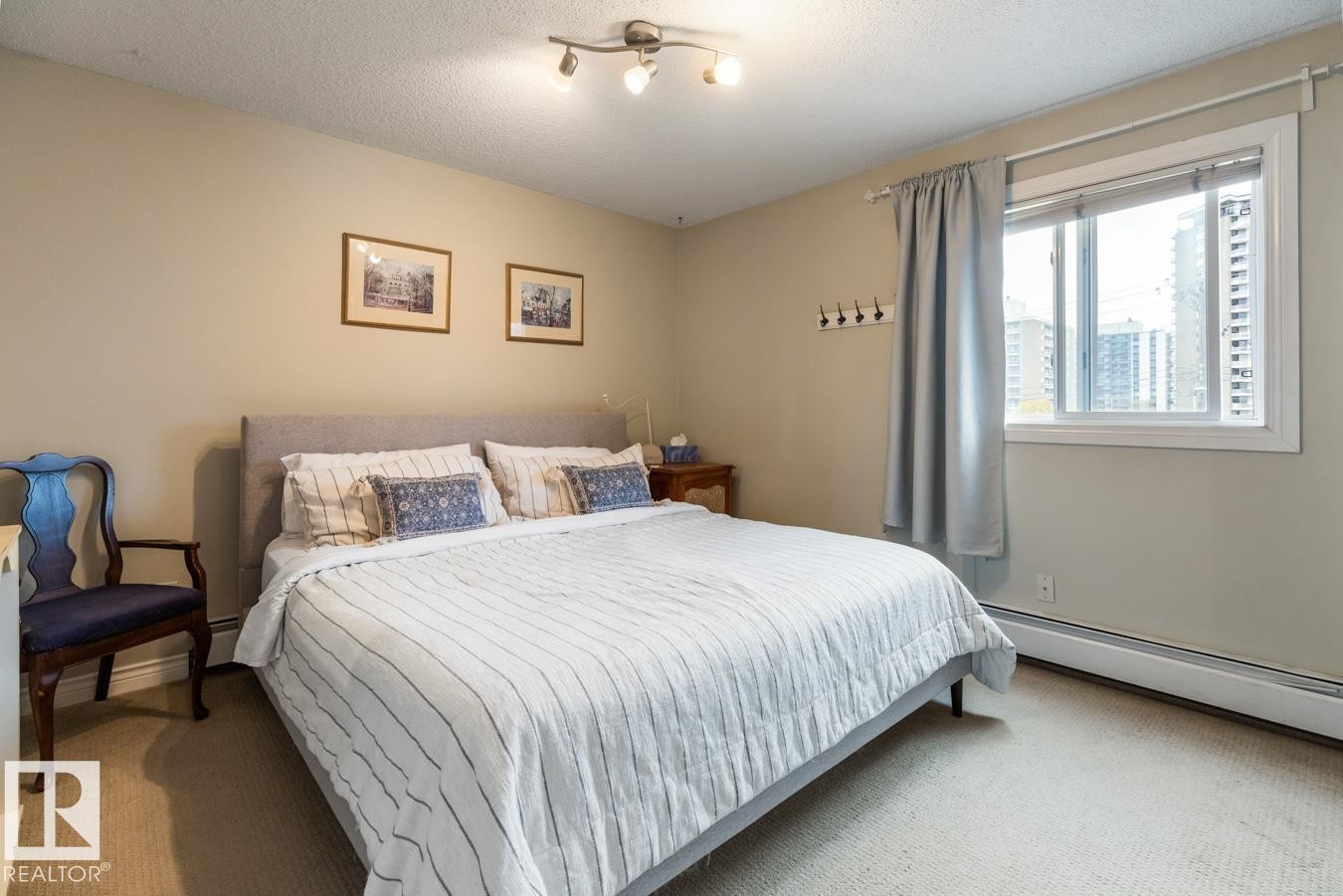












410 10139 117 Street

,
Edmonton,




AB
T5K 2L3

