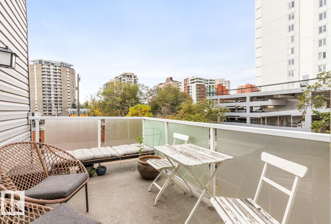 












410 10139 117 Street

,
Edmonton,




AB
T5K 2L3


