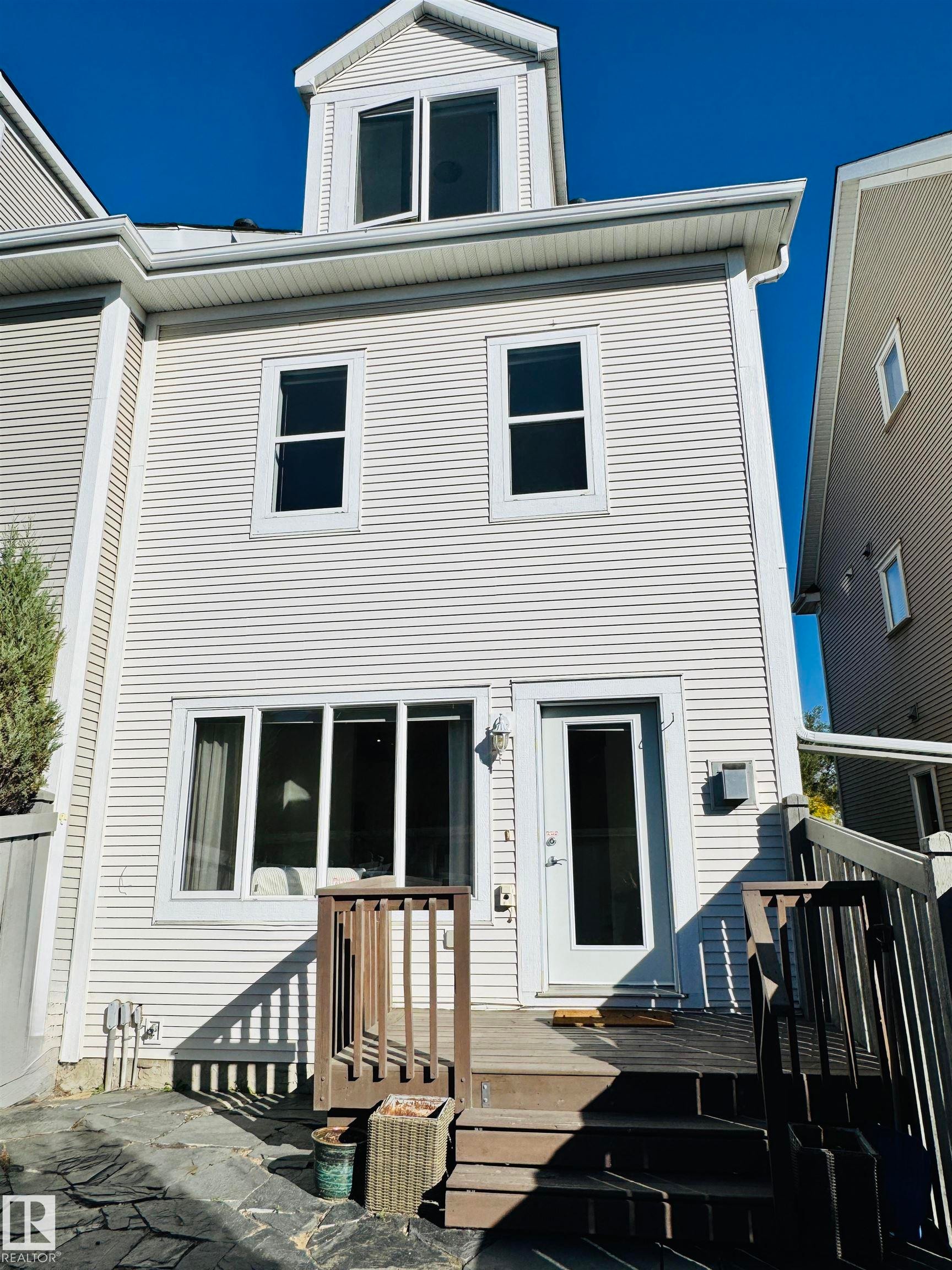 












14418 98 Street

,
Edmonton,




AB
T5E 6M9

